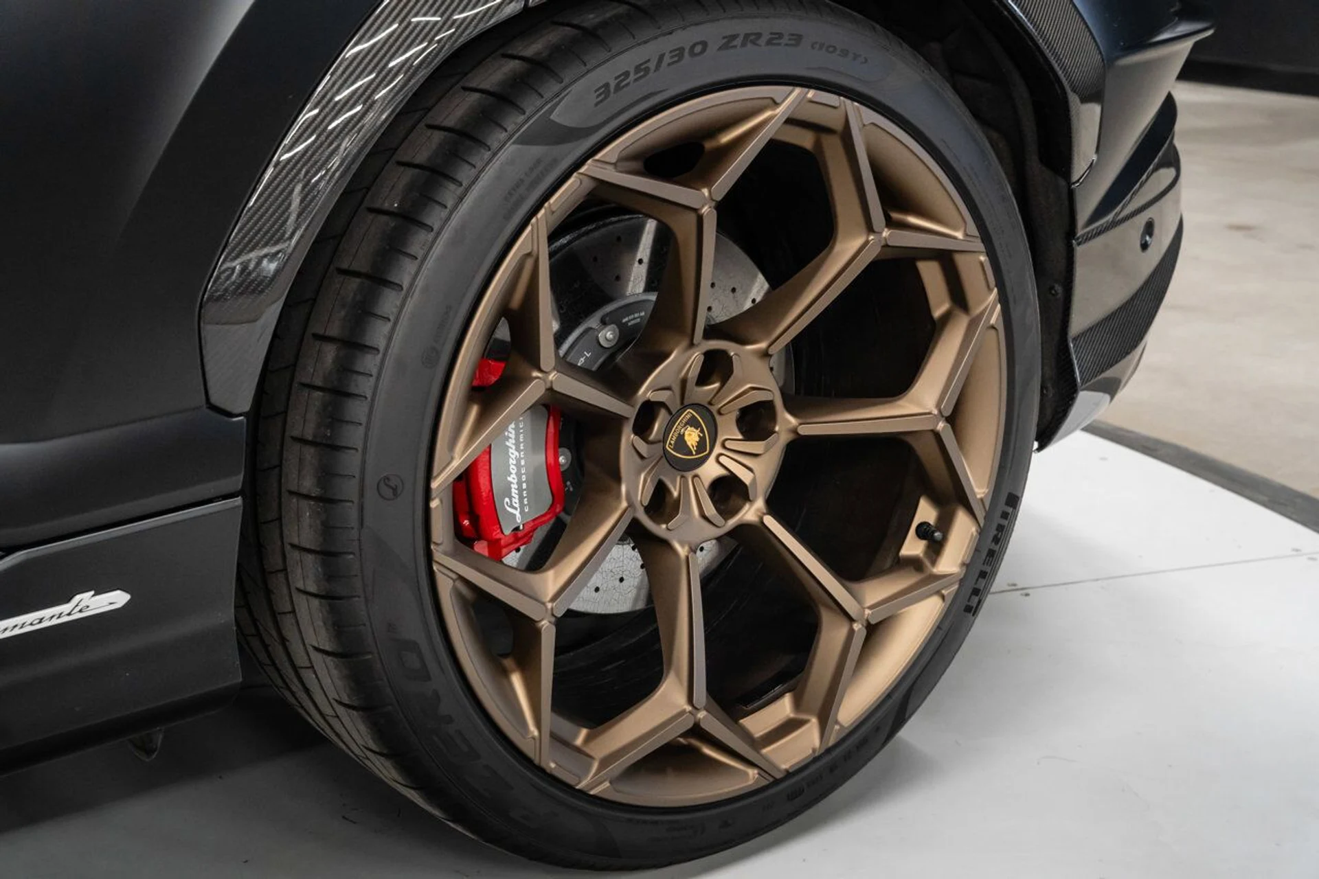 mph020_2184200356_lamborghini_urus_2023_2e55ad2ab4