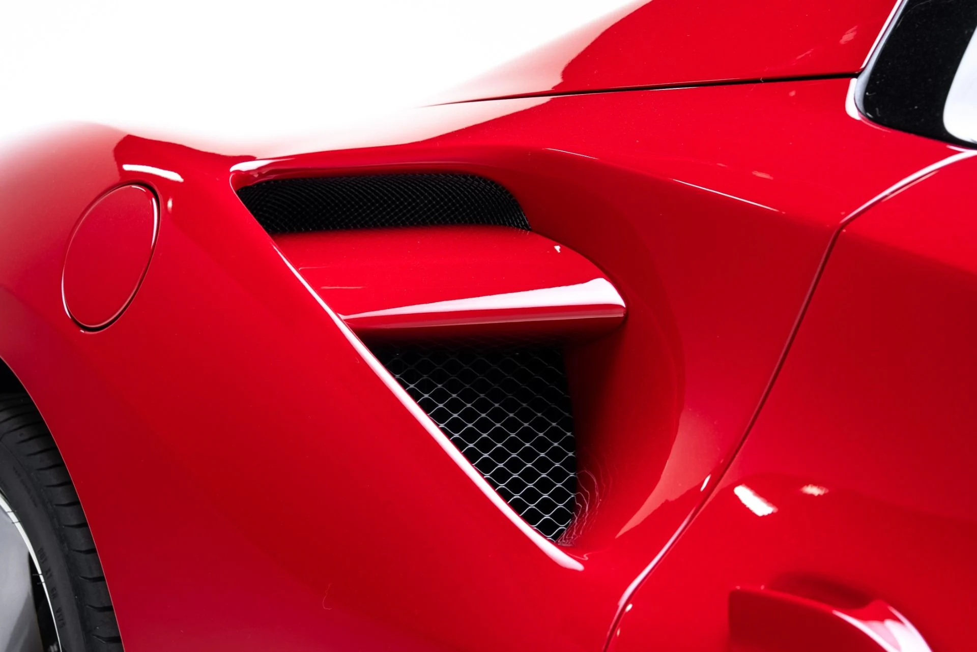 mph020_2187569206_Used_2019_Ferrari_488_Spider_1773085890_dada7f2df2