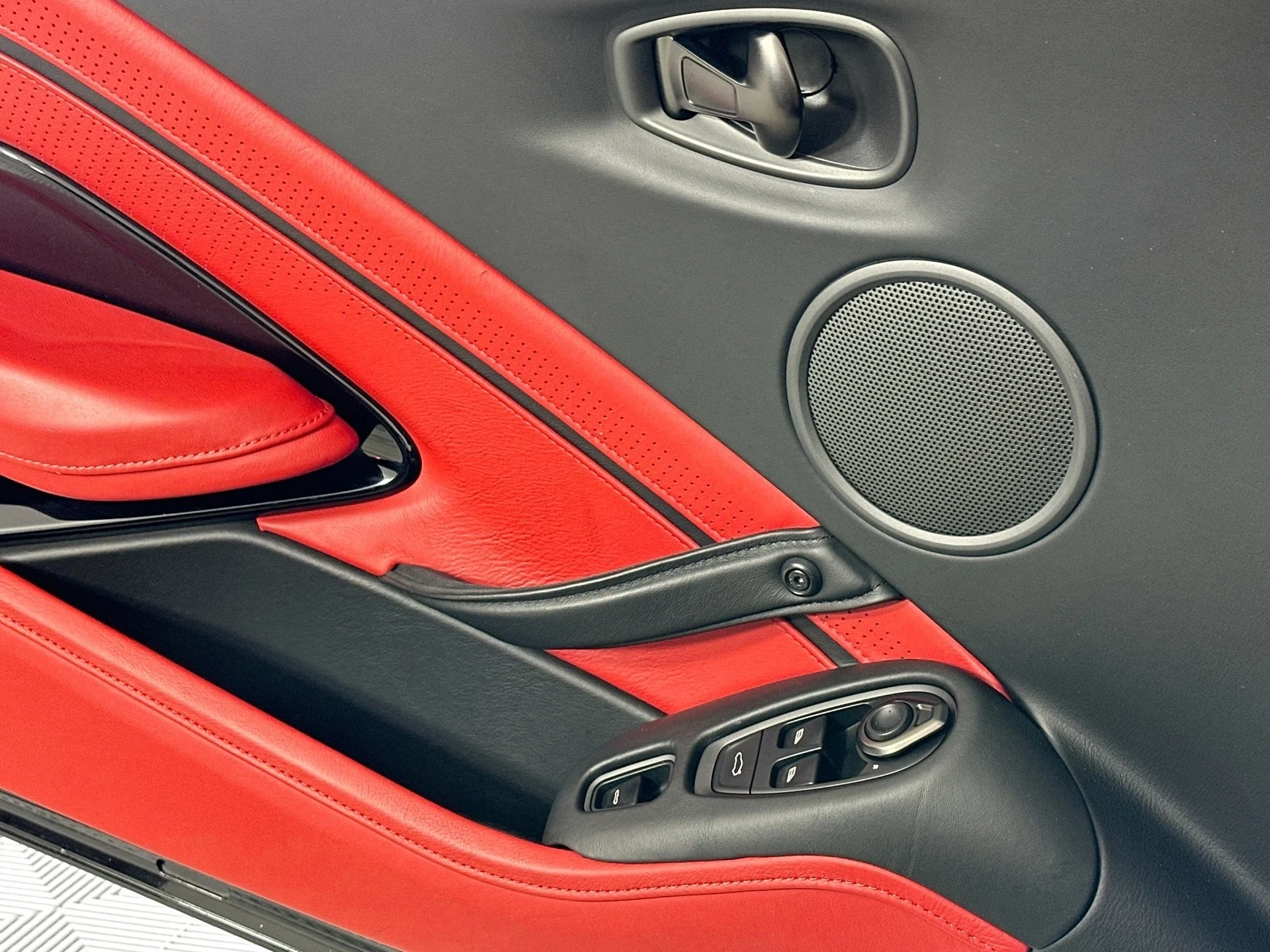 mph020_2190161527_21_077047a8f0