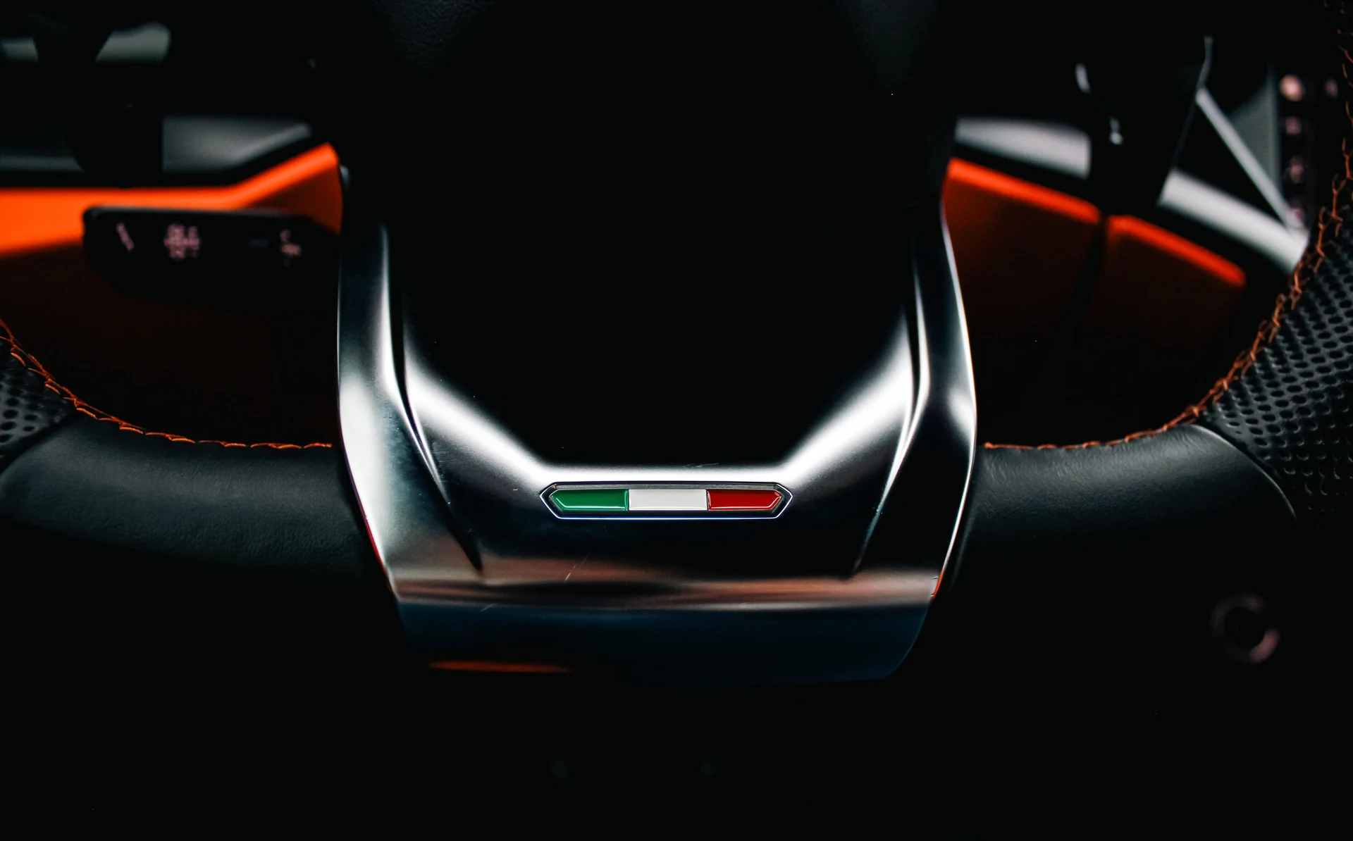mph020_2196821967_2022_Lamborghini_Urus_6840091577716694_5703fc90f6