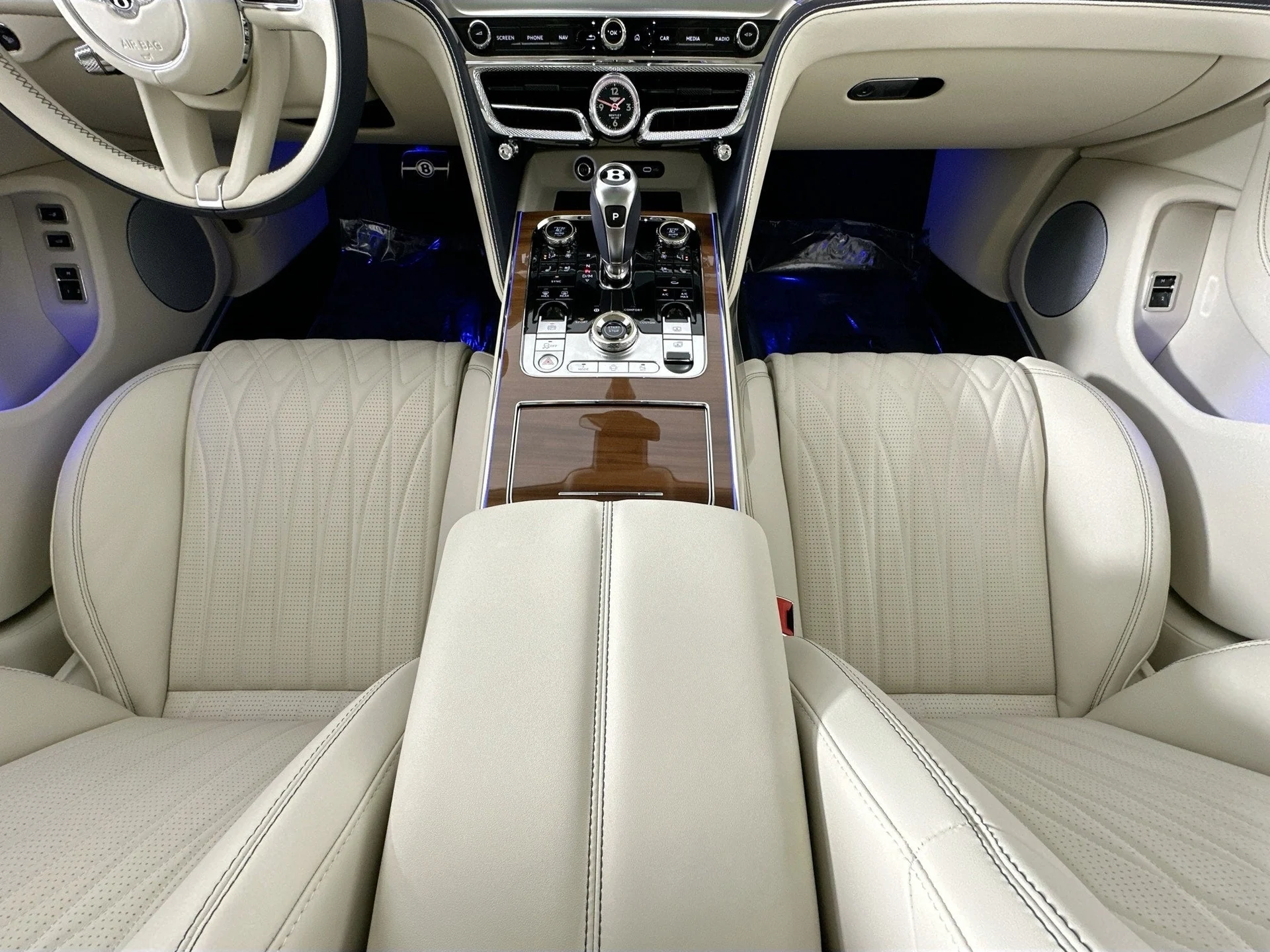 mph020_2197887673_21_b365c5247c