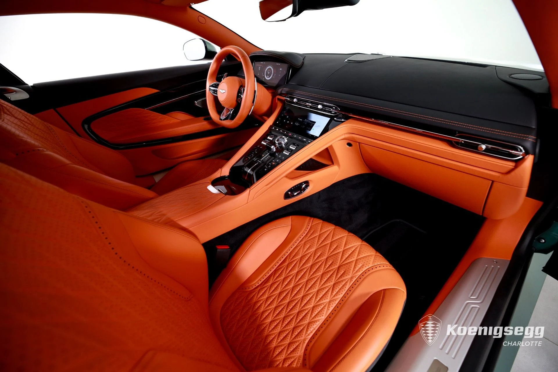 mph020_2199423309_Used_2024_Aston_Martin_DB_12_V8_1760989589_76545b97f9