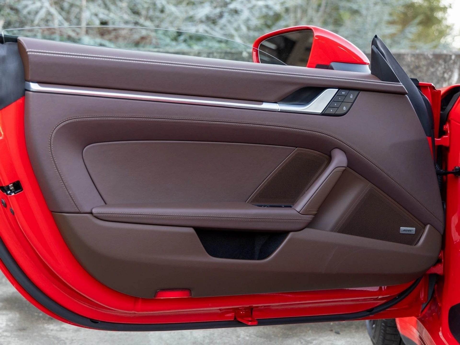 mph020_2204442878_21_8efa978539