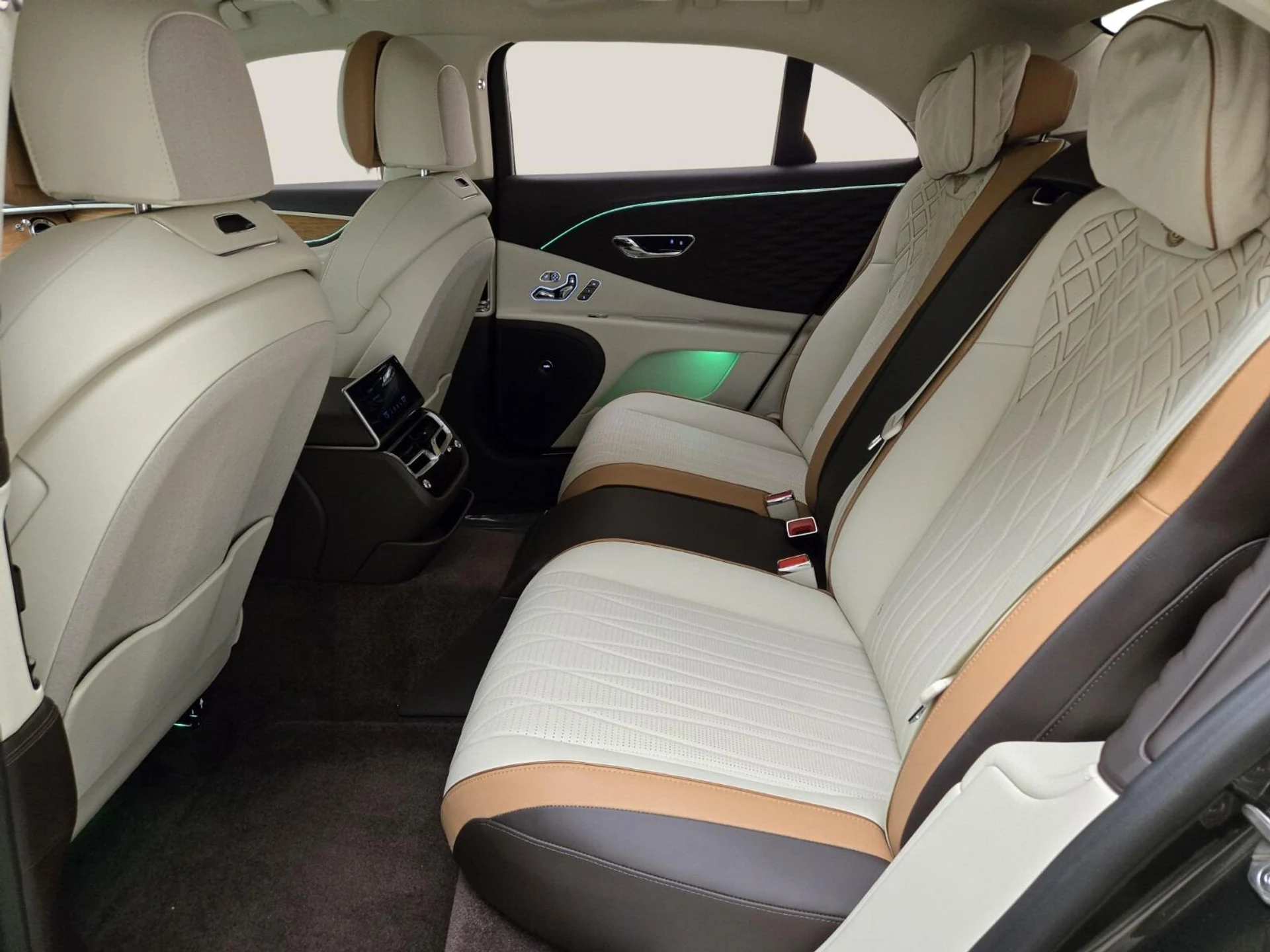 mph020_2205310556_Used_2023_Bentley_Flying_Spur_Hybrid_Odyssean_Edition_1777355026_1666814c0c