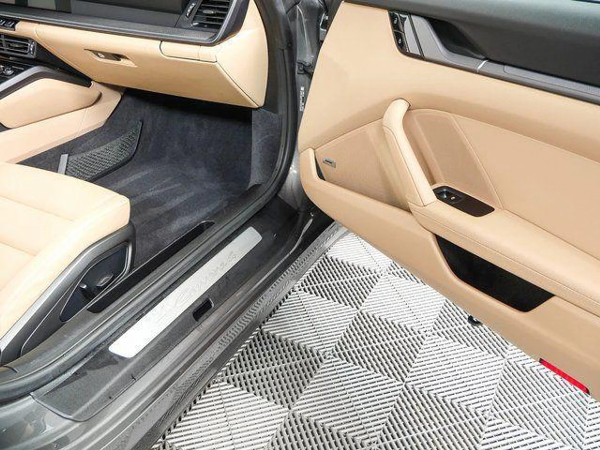 mph020_221136793_Ppxgc_CT_3m_Im0_YP_Nl_Mf_I0_HPZM_Bj_M_ea1a76974b