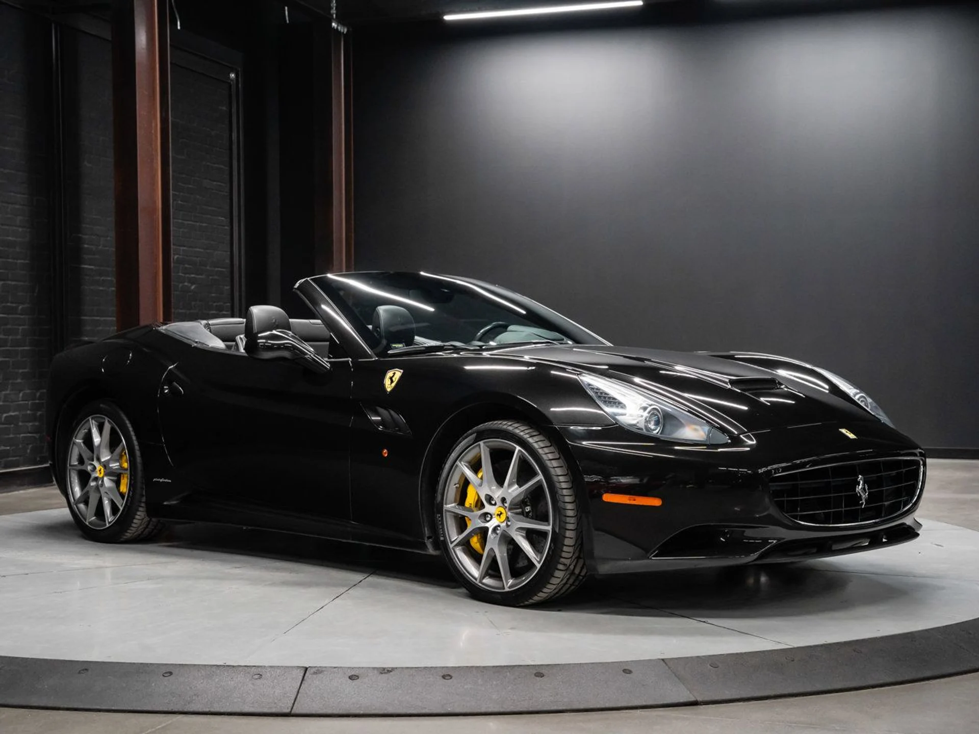 mph020_2221640292_ferrari_california_2011_202d99c838