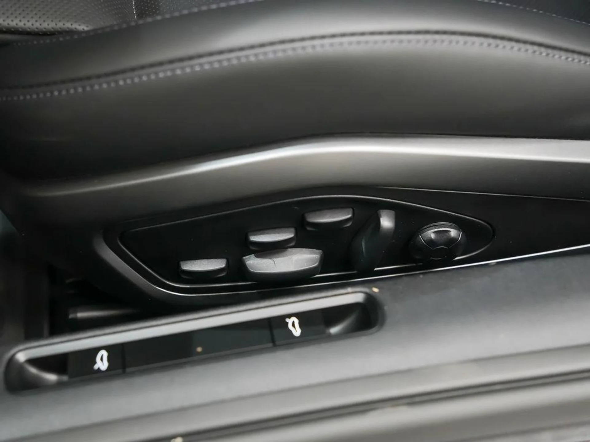 mph020_2224890302_0_FV_G_Wu_Tlf_DP_Swz1a_WY_8_Zb_Zuv6s_859ce5190c