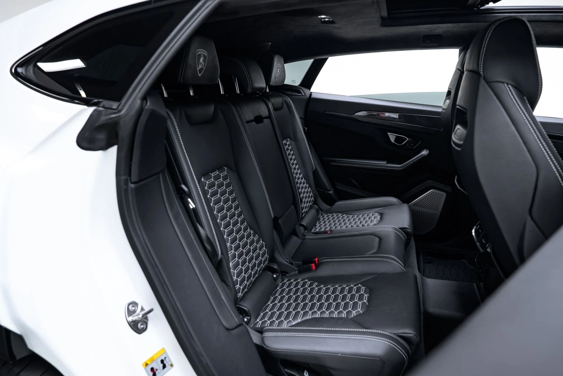 mph020_2226306940_Used_2023_Lamborghini_Urus_S_1776203789_47b45f9e75