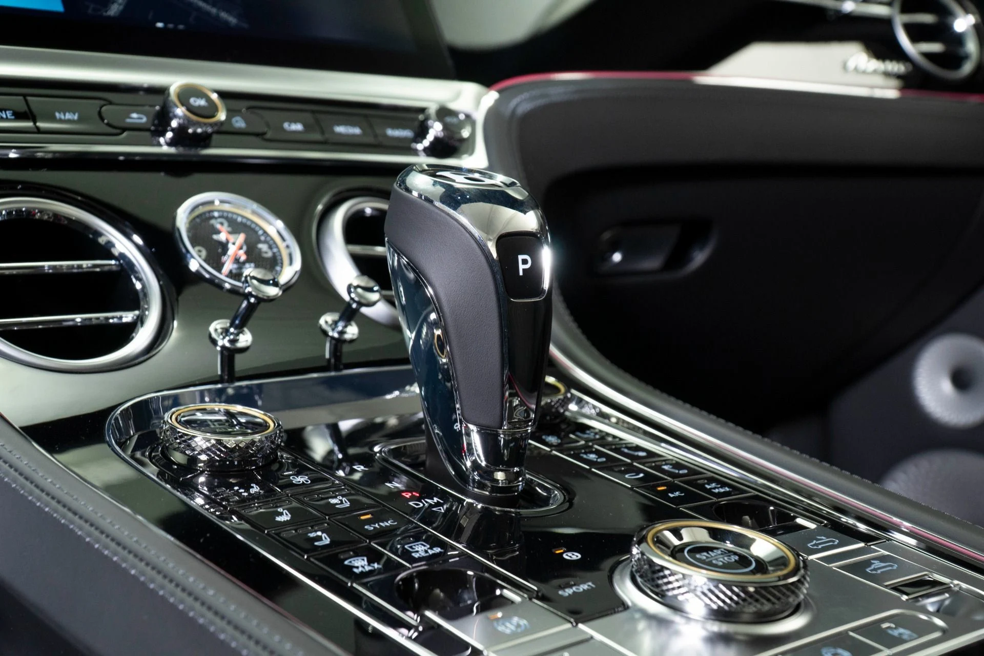 mph020_2231070737_New_2026_Bentley_Continental_GTC_Azure_1777565984_77eaf09832