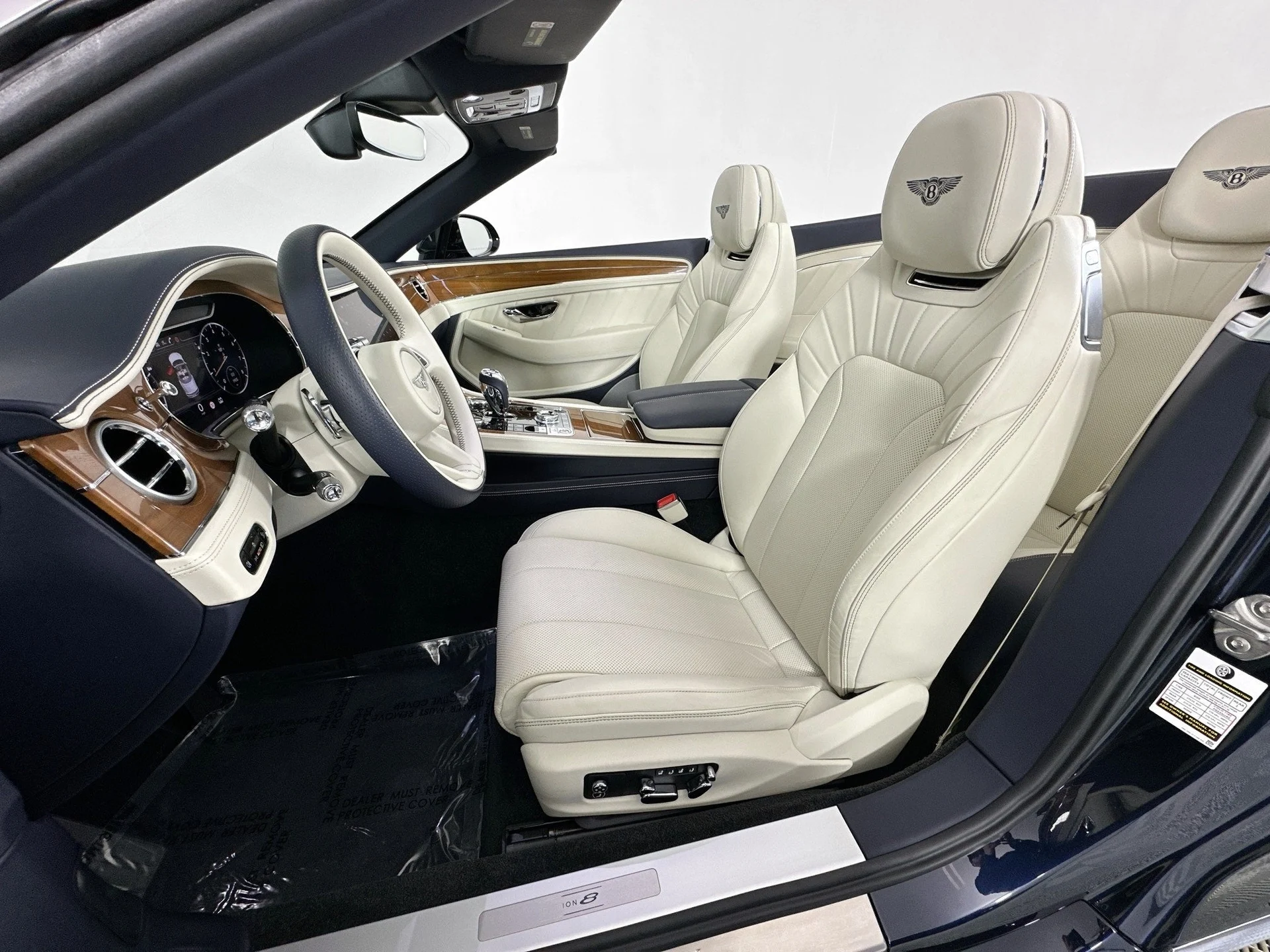 mph020_224081269_21_230f19a531