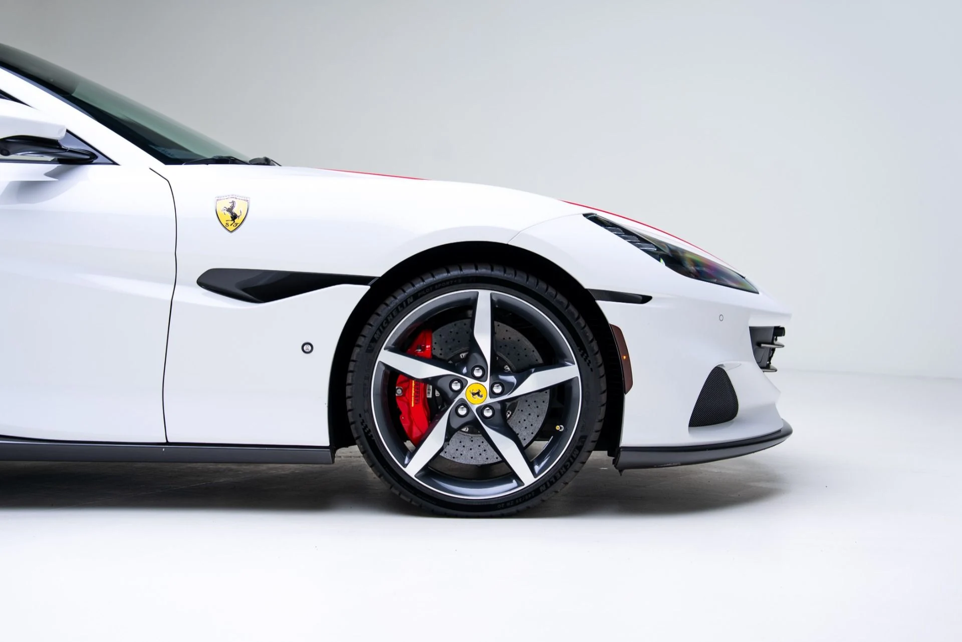 mph020_2241554328_Used_2022_Ferrari_Portofino_M_1769556173_f3d5320421