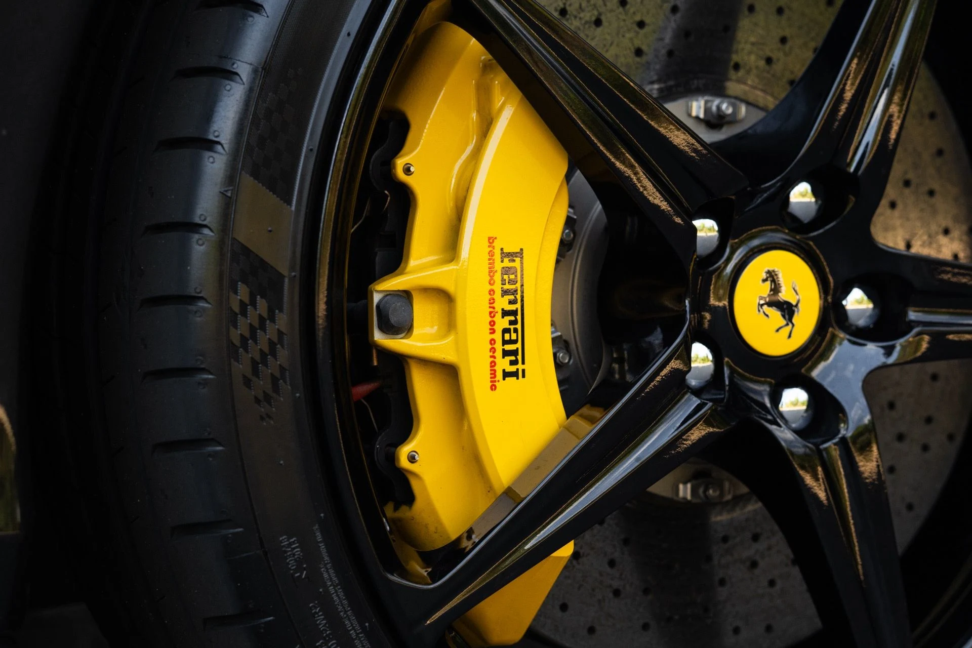 mph020_2242392561_Used_2013_Ferrari_458_Italia_1773252812_543f5df4a3