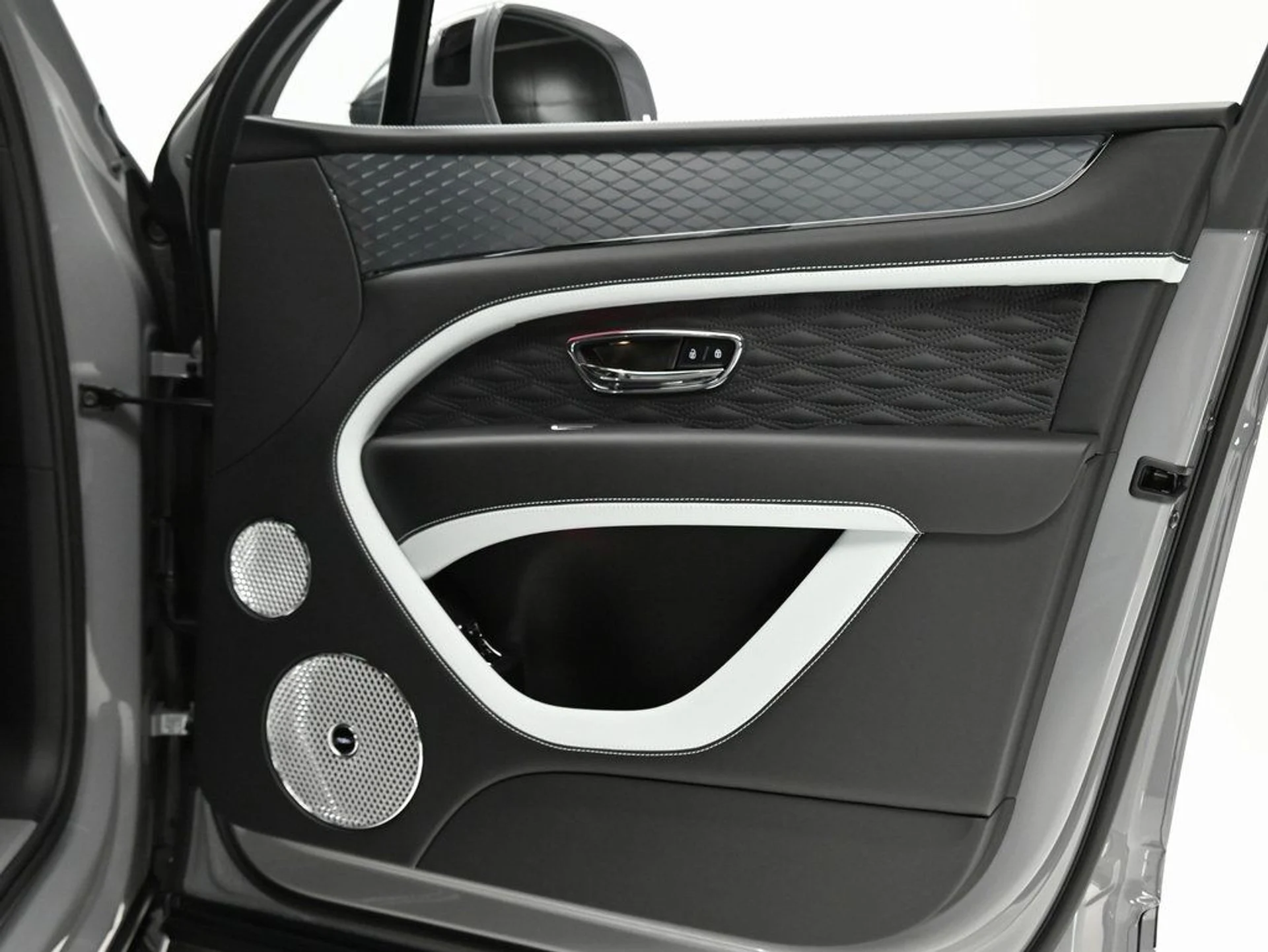 mph020_2249642003_38048335217253937188903dd99b3cf1_966025db02