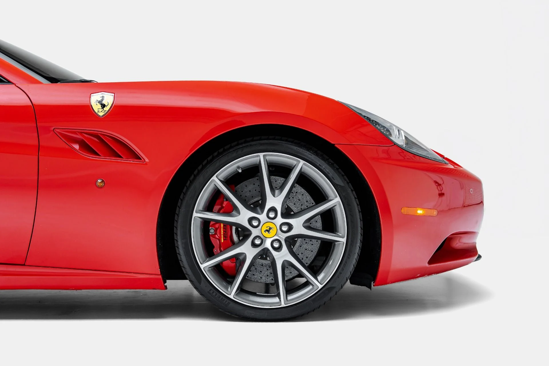 mph020_2251782956_Used_2011_Ferrari_California_1793140844_df2f4b6914