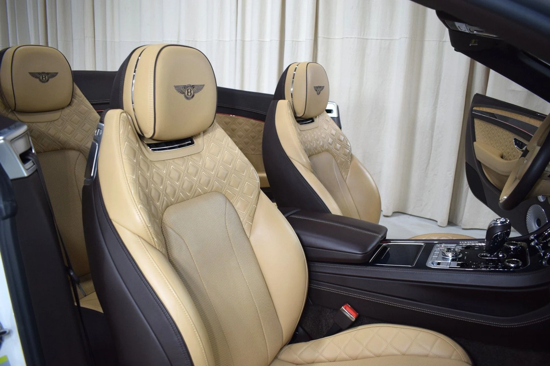 mph020_2254866831_03d70edf71344cab8384959d27260447x_606aeecb07