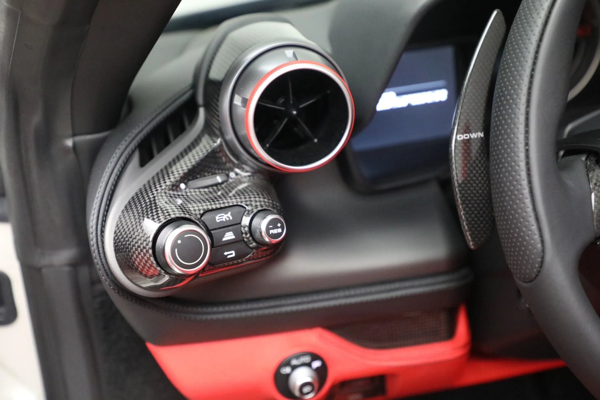 mph020_2261910797_Used_2023_Ferrari_F8_Spider_1729612880_ff84c8991b