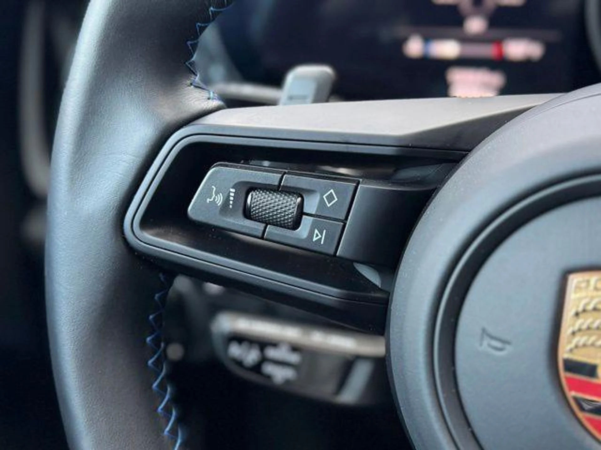 mph020_2267385512_39h_UD_0l1_I_Wg_Osm_Fg_Ex_If554_ktg_0c7703b59b