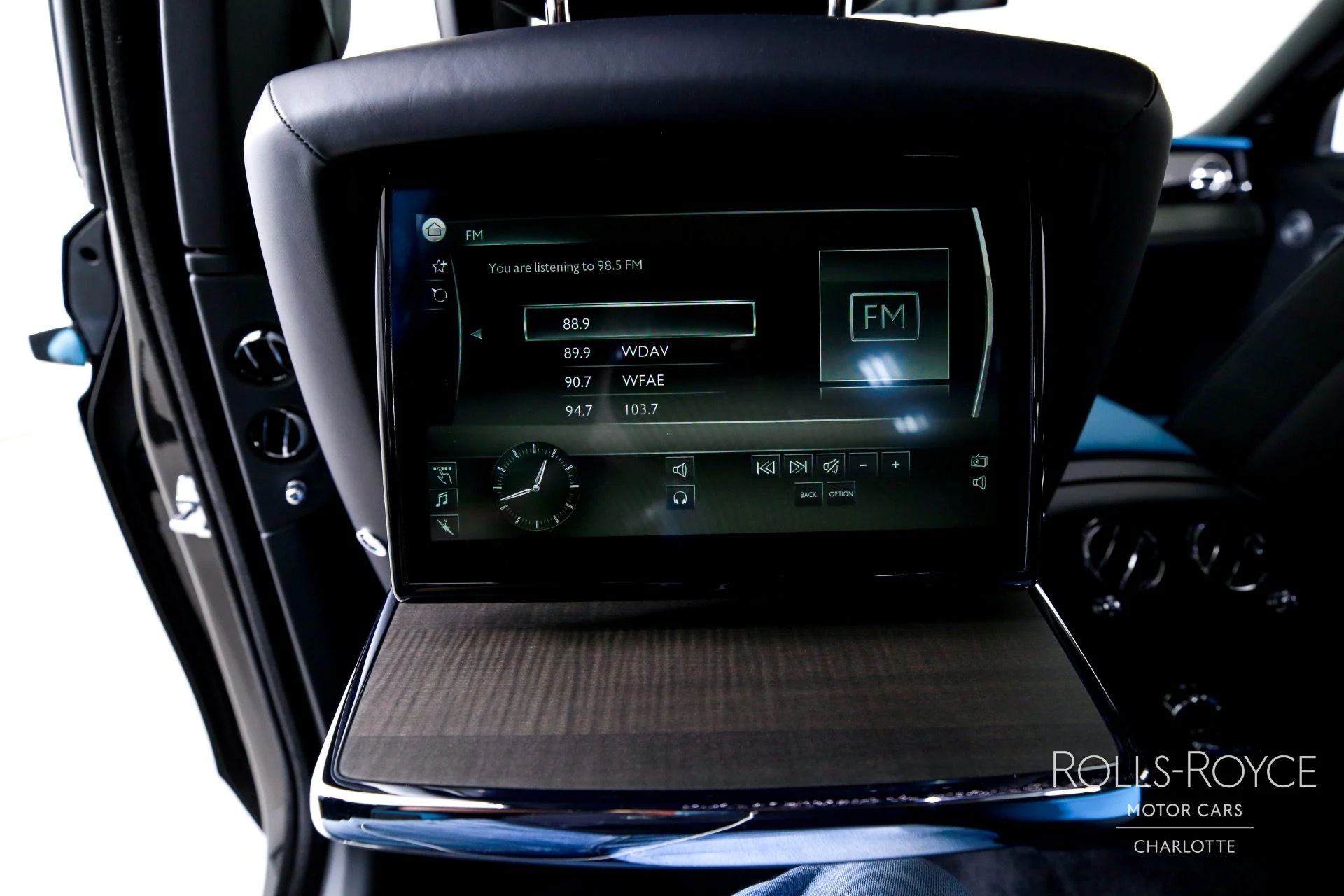 mph020_2267757224_Used_2024_Rolls_Royce_Ghost_1755798774_c8e4e3f77e