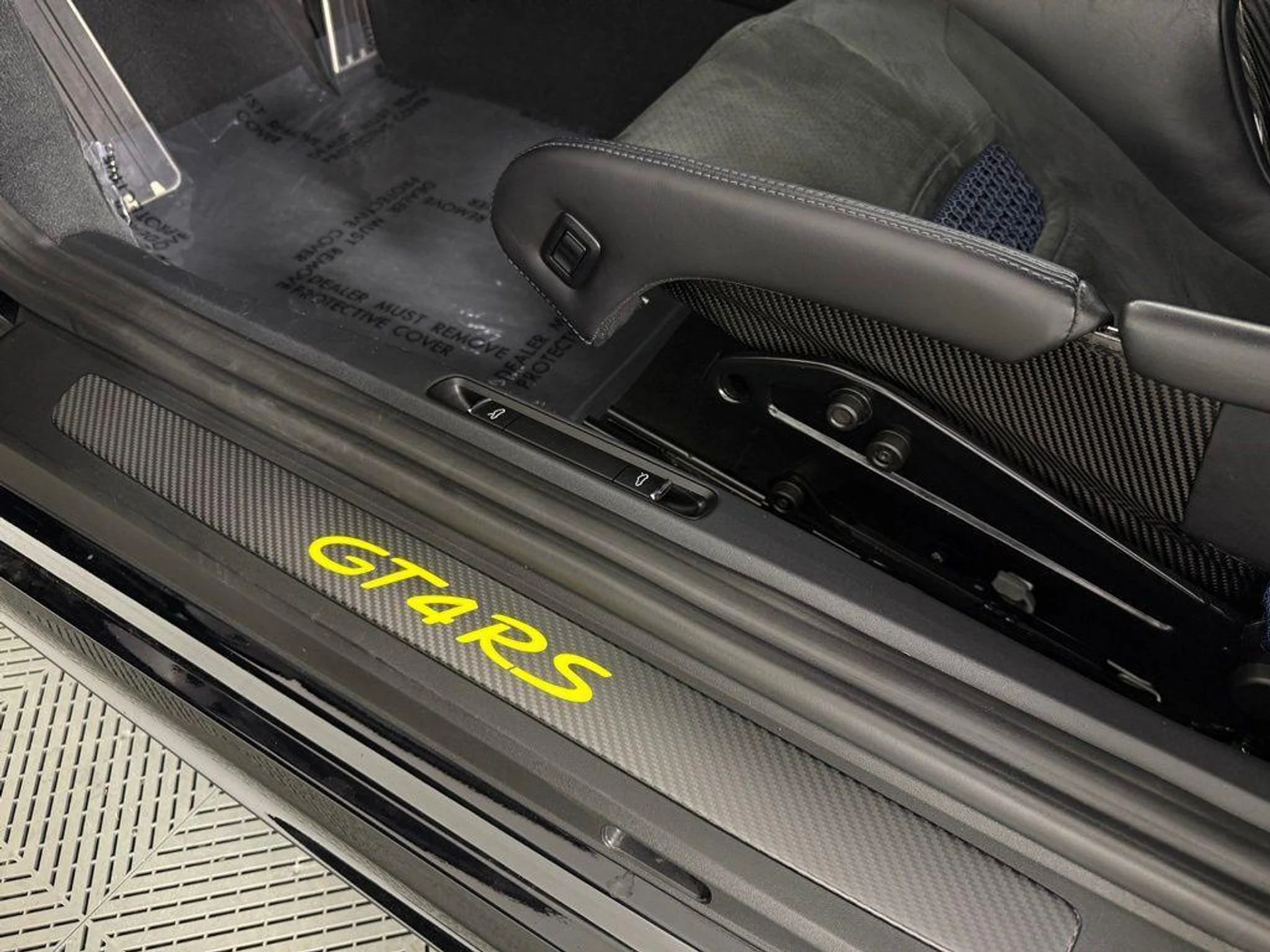 mph020_2268936415_C0v_N_Tr_d_PZ_Inxzp_Hyd_N_Qs_CC_1t_RY_7fe9b977ea