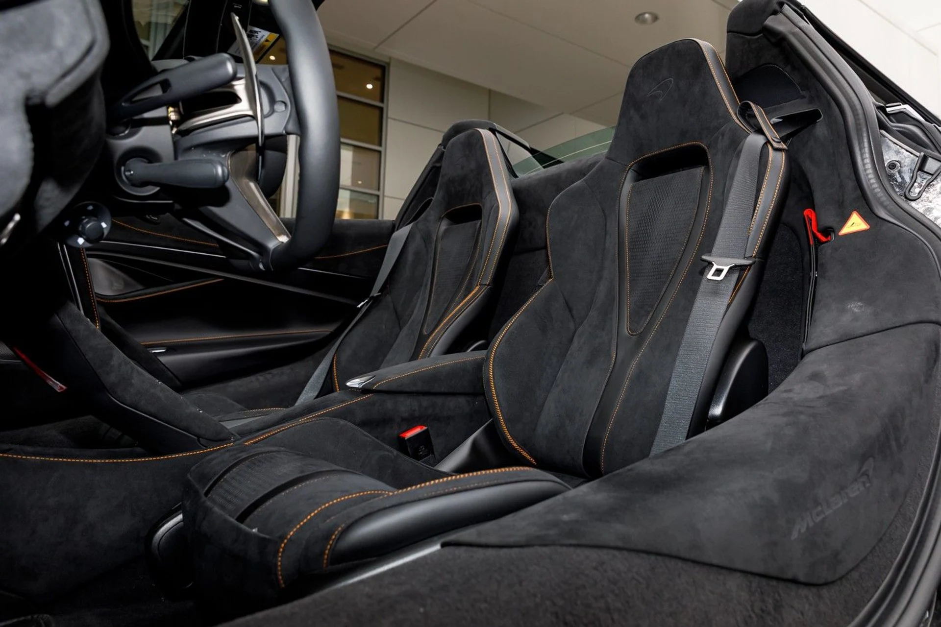 mph020_227186953_629_p21_l_d08fea2005