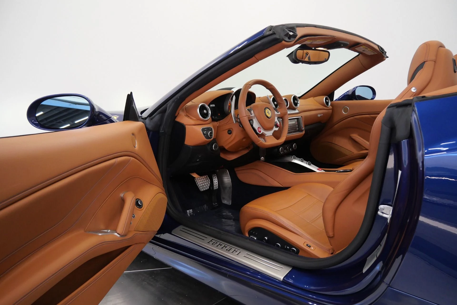 mph020_2277685782_Used_2017_Ferrari_California_T_553_Horsepower_Ventilated_Seats_Low_Miles_1780071789_3bac1bdb3e