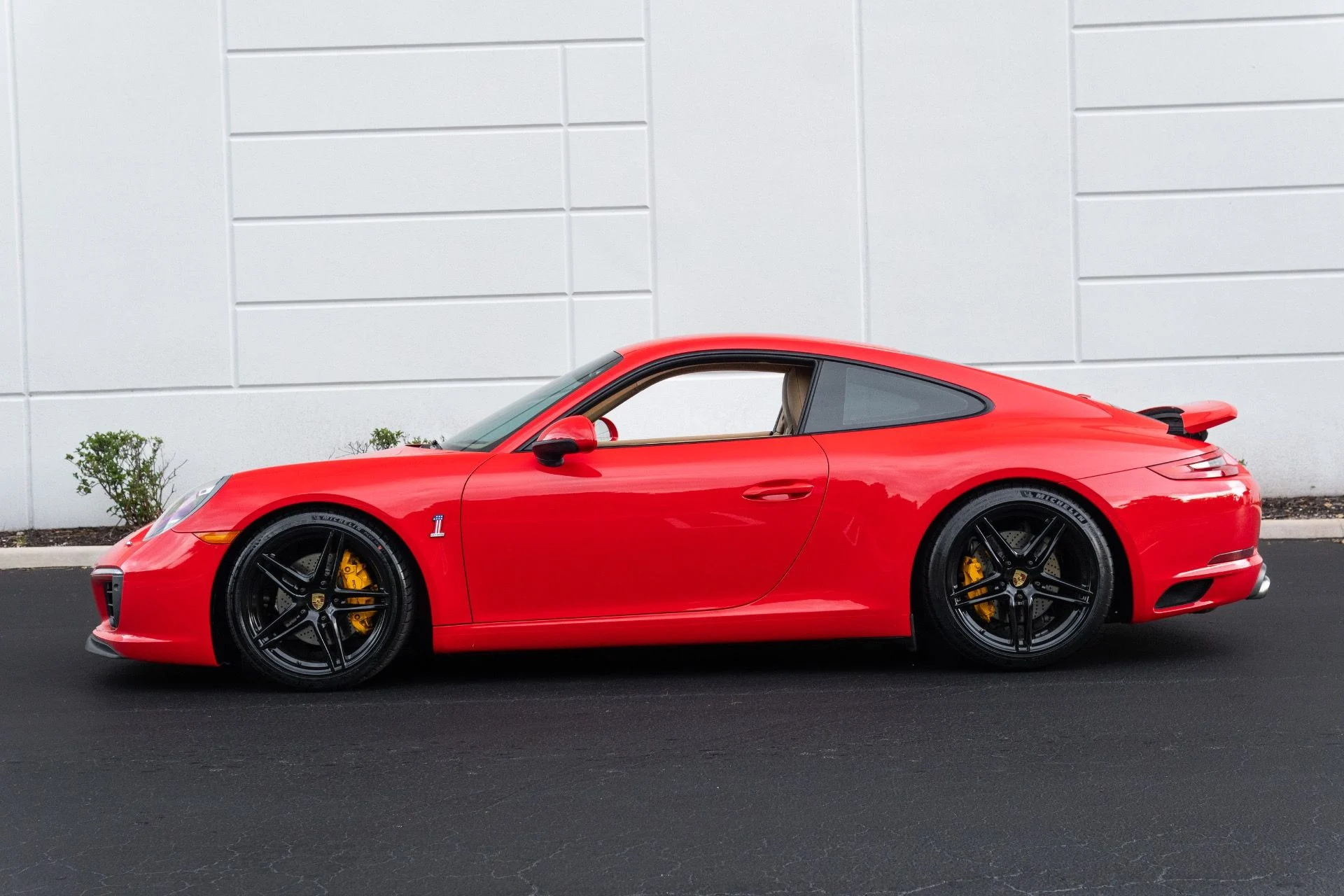 mph020_2283251615_Used_2017_Porsche_911_Carrera_1778631972_e7ce04a502