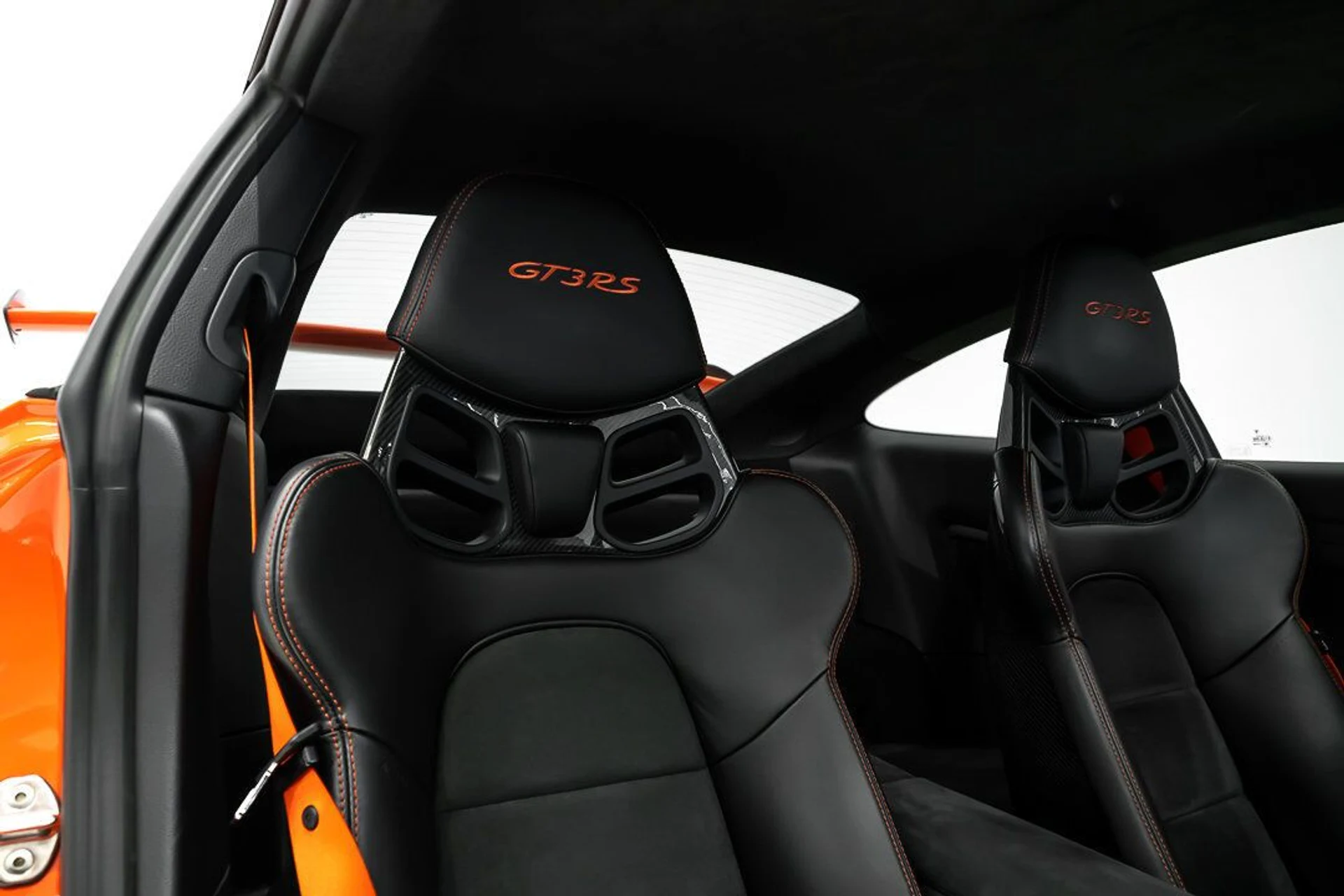 mph020_2284906913_porsche_911_2016_jpg_v_1754355020_d503681c2a