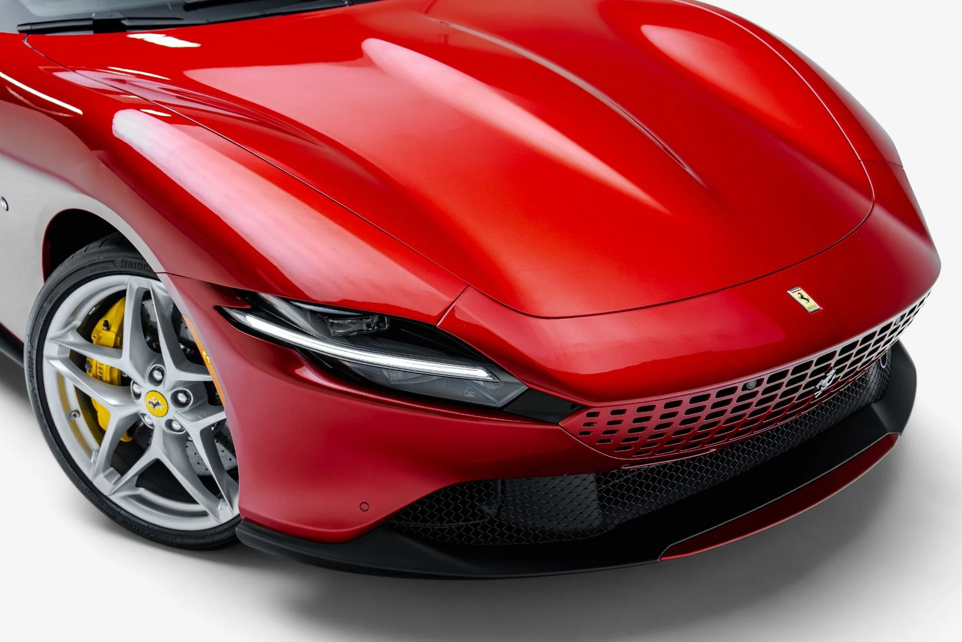 mph020_2287554787_Used_2024_Ferrari_Roma_1792713518_3bf53a2750