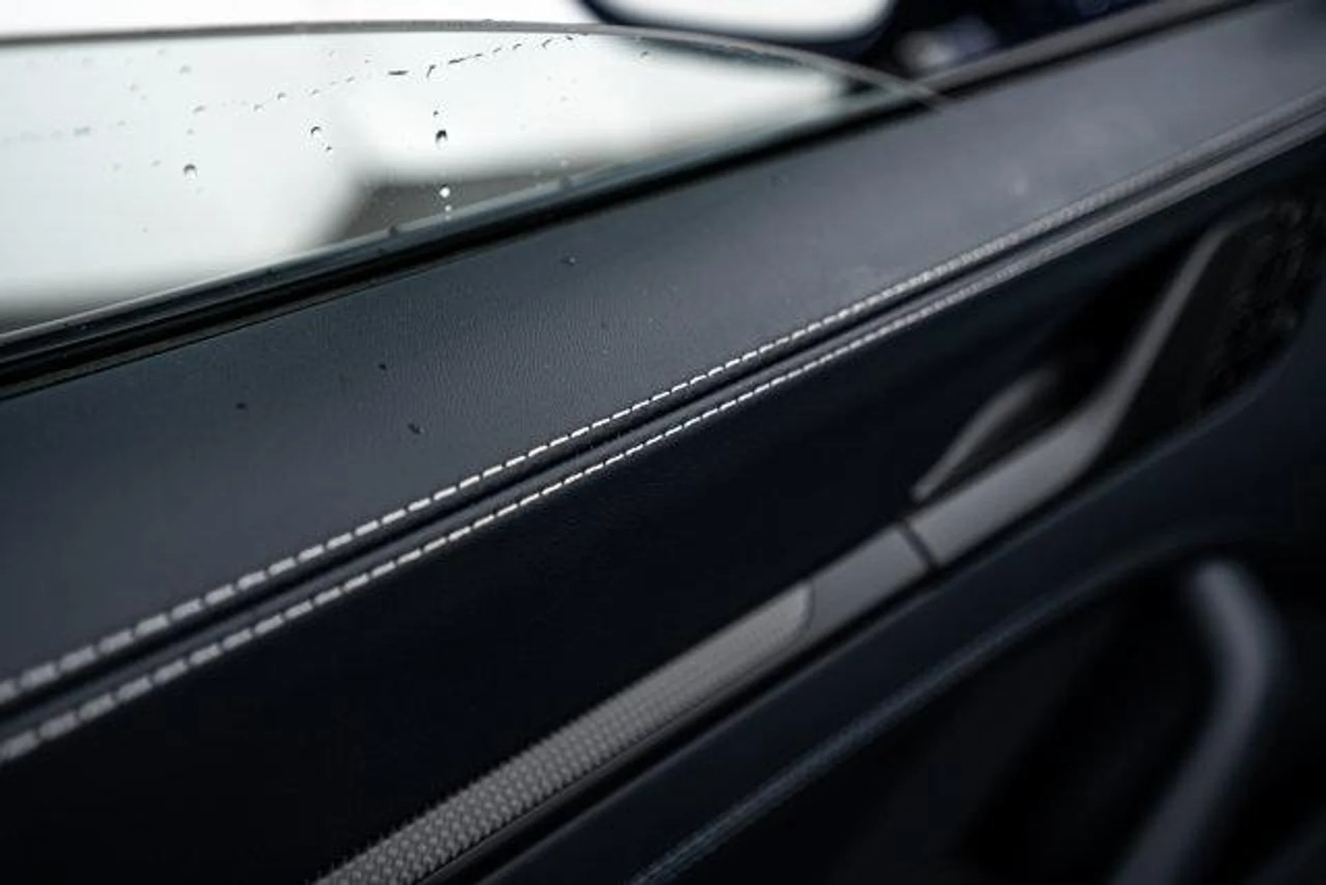 mph020_2296149344_0_Oi_KMJROE_Yh_Db_ZW_Rq_CG_0_Hy_Po_ecd5198a39