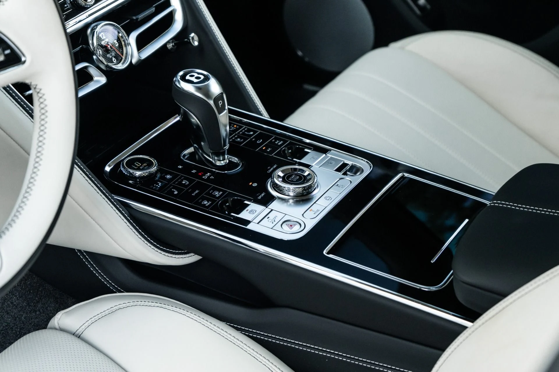 mph020_2301672806_Used_2026_Bentley_Flying_Spur_1792511723_7fc201ea04