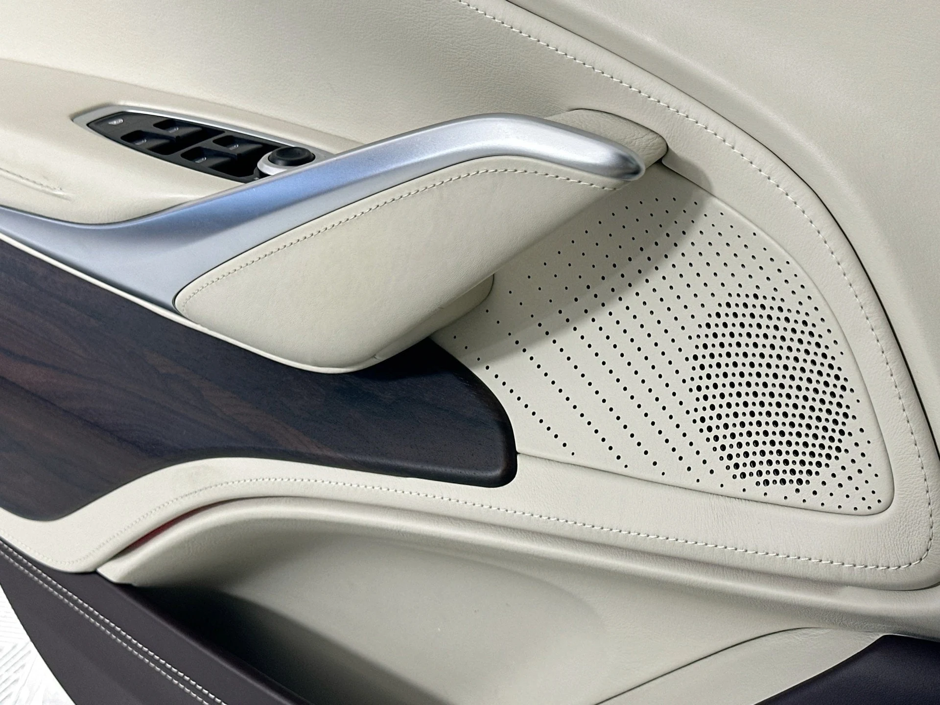 mph020_2303740160_21_c6a2e39c73