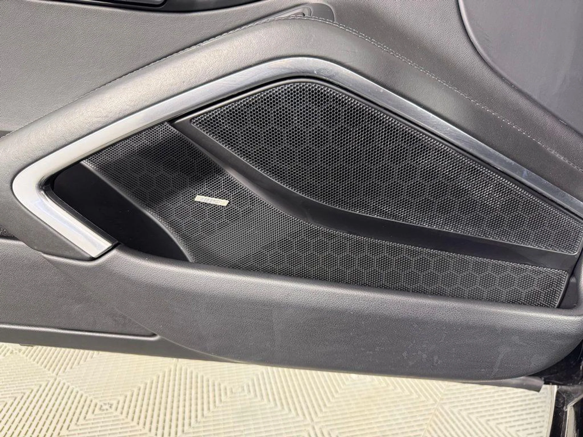 mph020_2304835200_ak_P_Um6_MX_Us8_Bc9_Ft_N7_S_Qfsjg_Tr_Y_39ad9c74fa