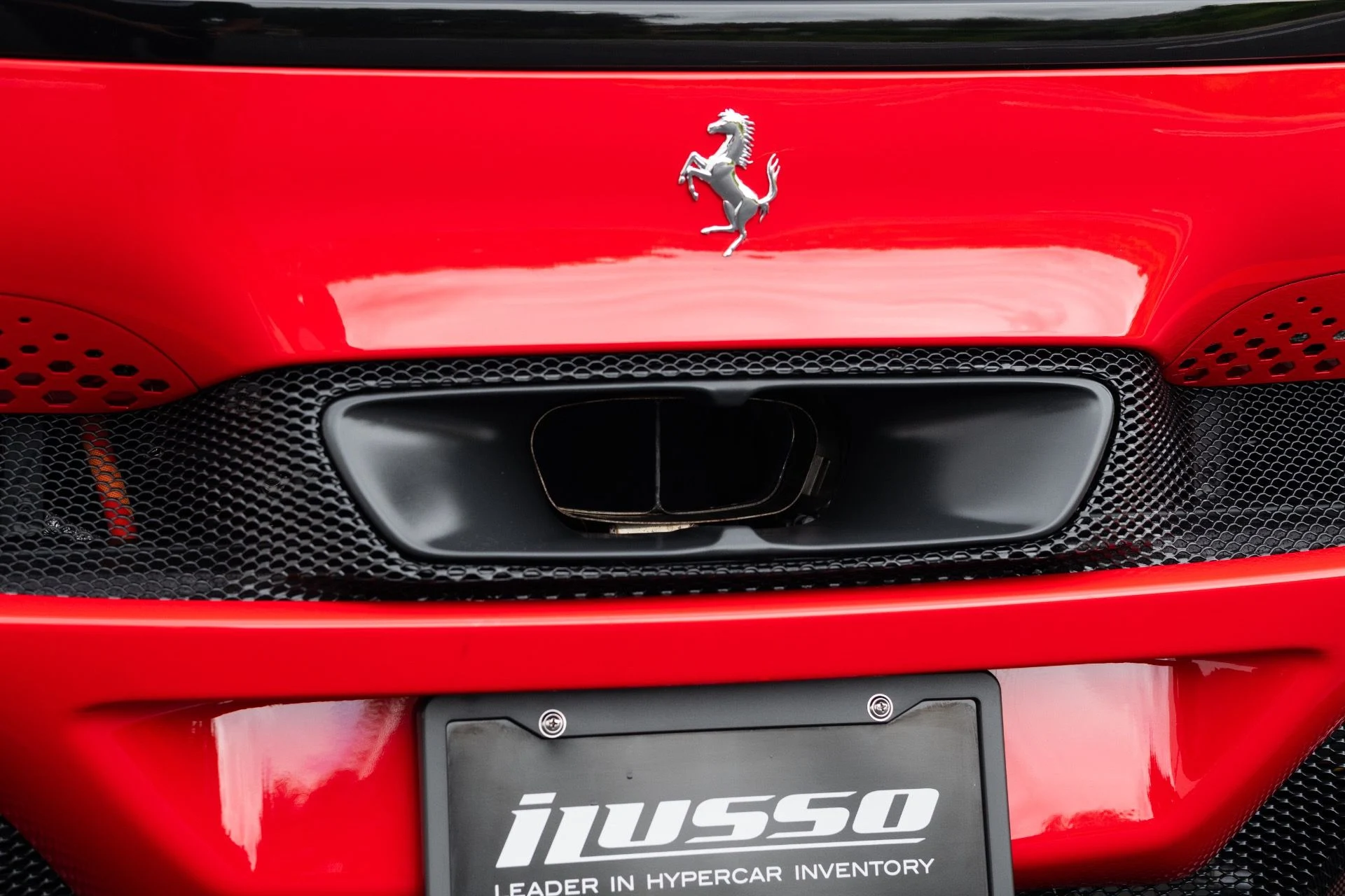 mph020_2307973740_Used_2024_Ferrari_296_GTS_1776982815_f7c1e66443