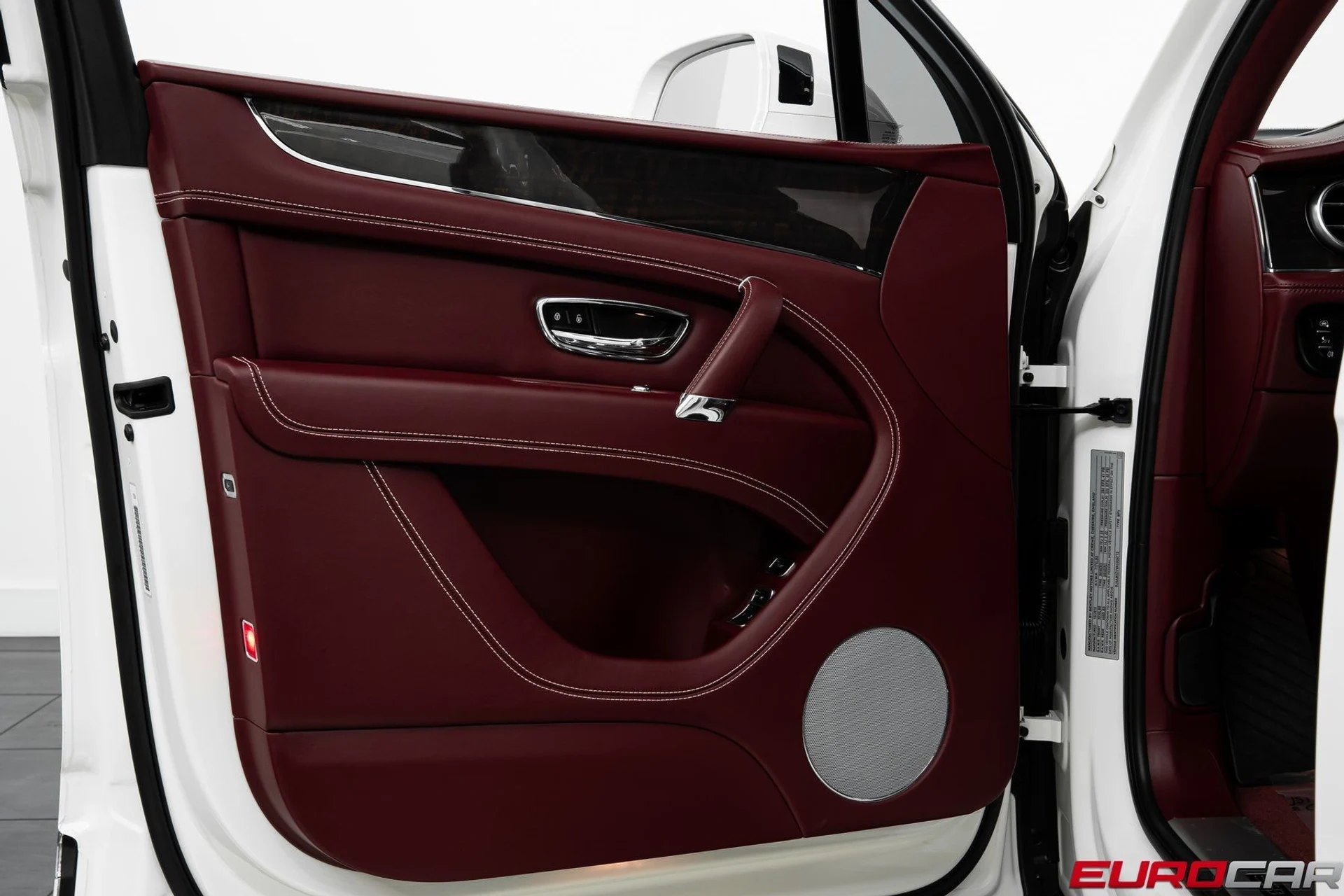 mph020_2308316440_image_21_096d2a0c5b