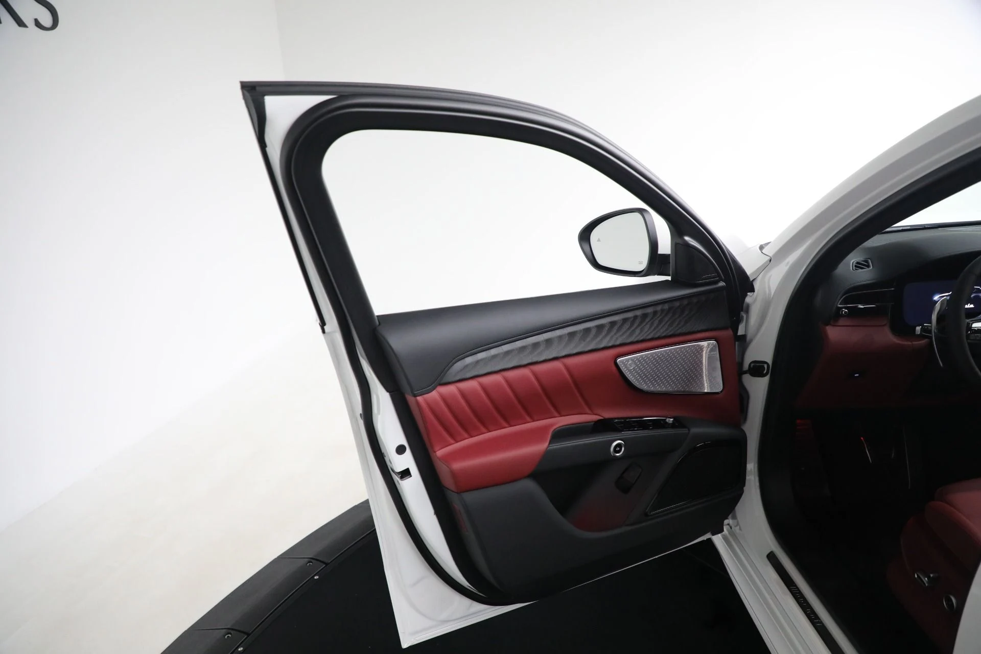 mph020_2308949745_New_2025_Maserati_Grecale_40d68ea73d