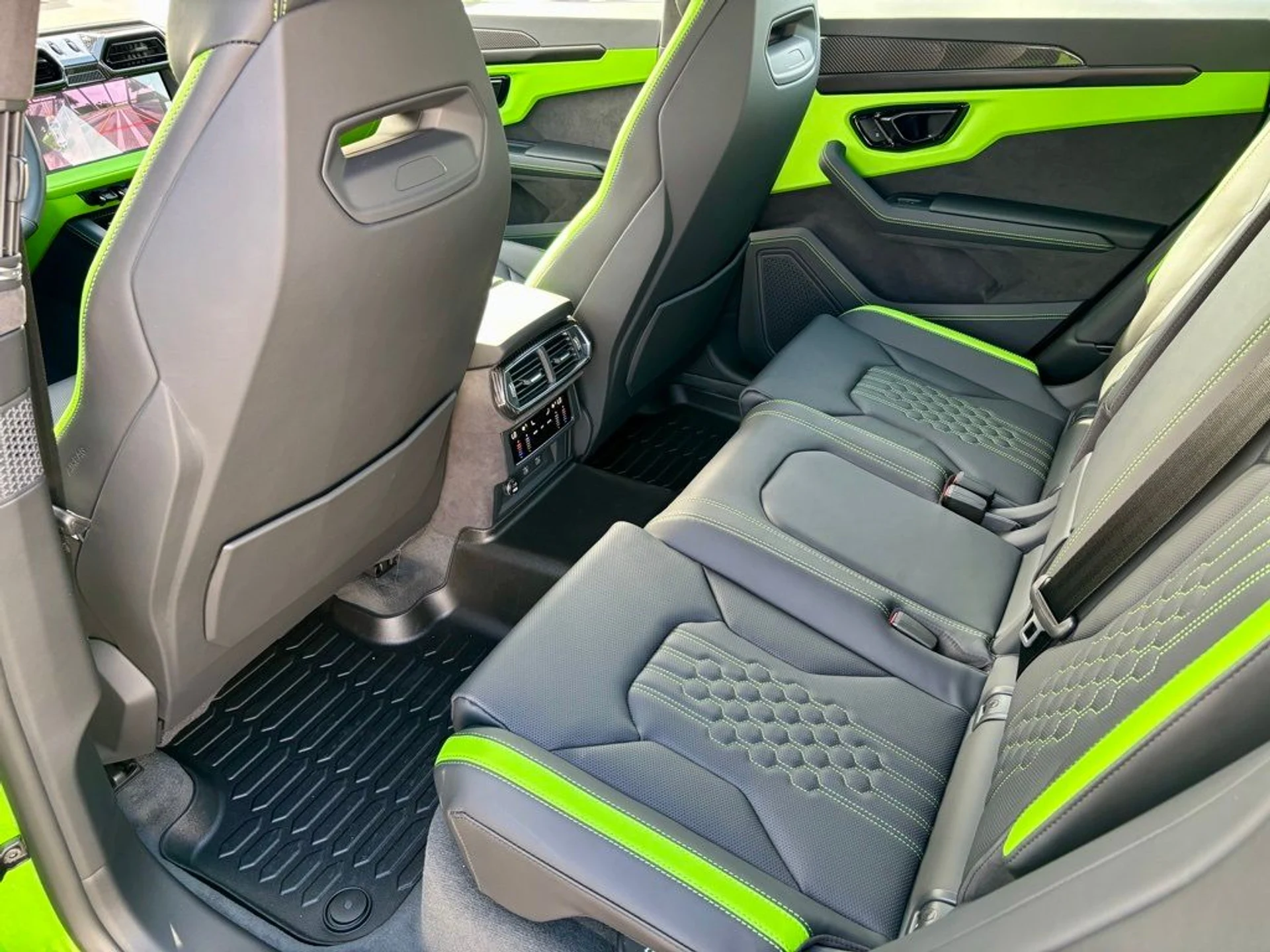 mph020_231062164_c5410de4fe5ecca8795104d46c34770b_6f03c56c75