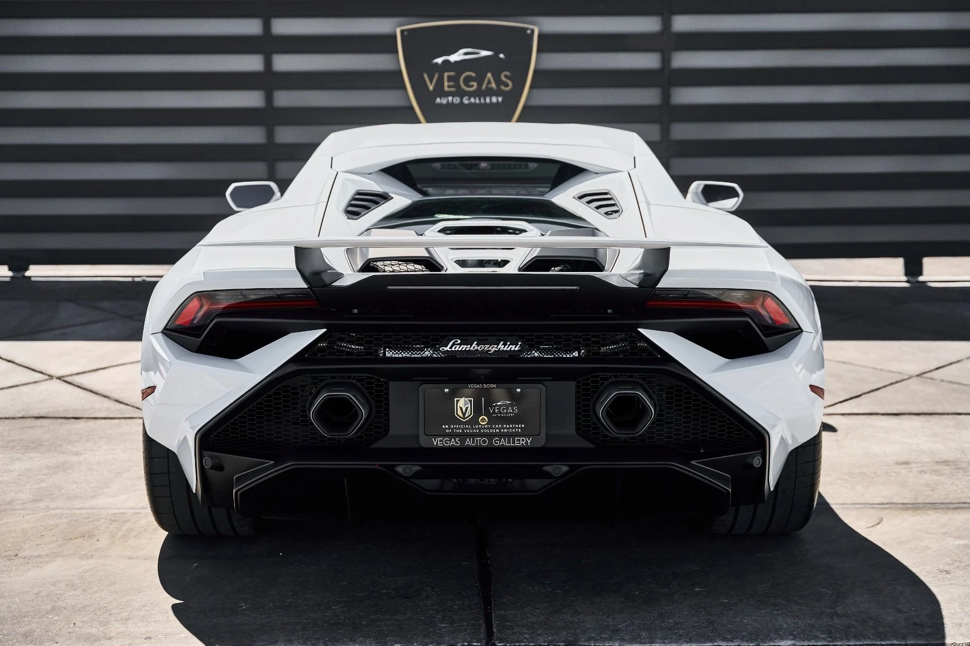 mph020_2311068892_Used_2023_Lamborghini_Huracan_1778117601_d66c8ea702