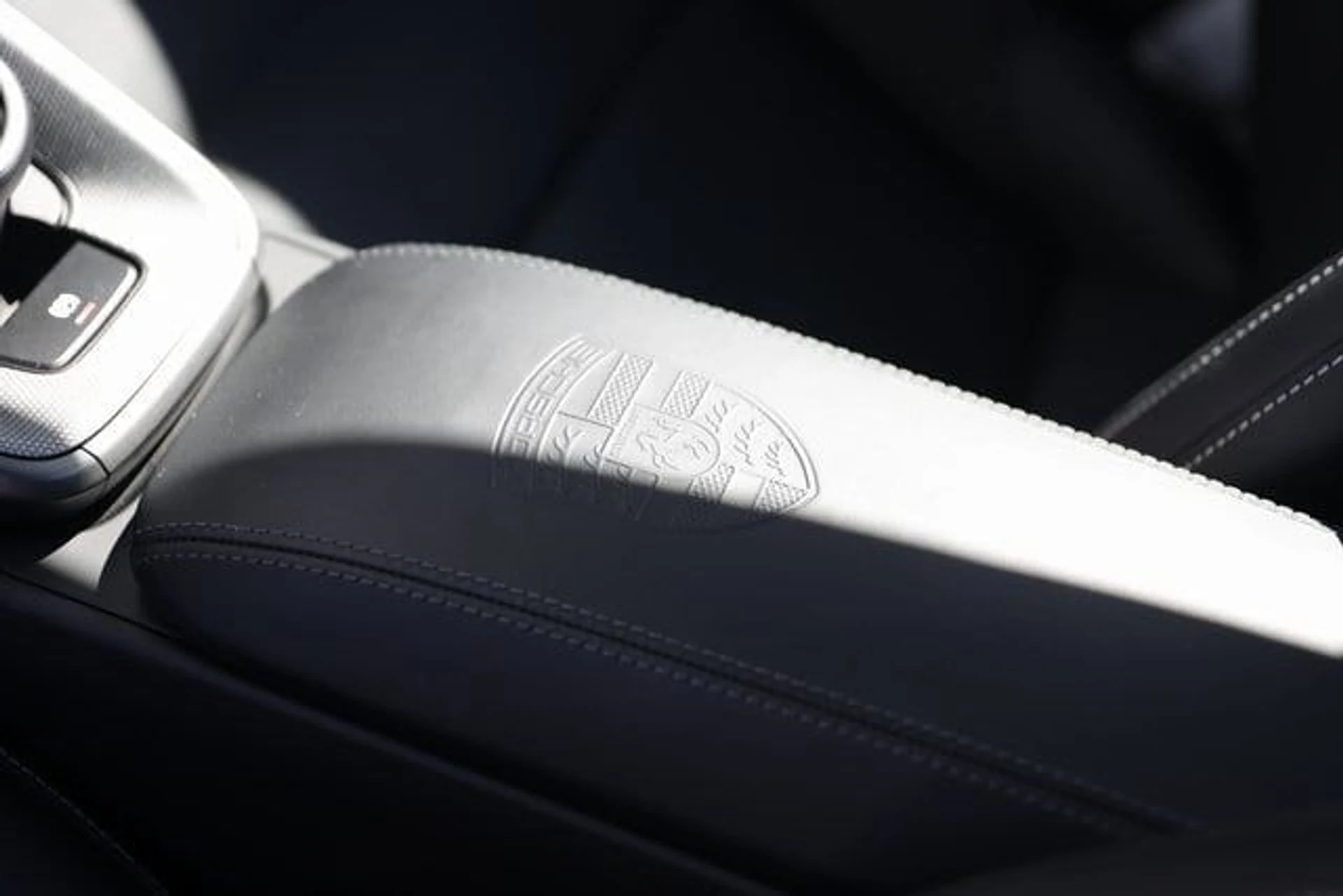 mph020_2313577925_768d3d90b6e2516b22c48ee4603a6edax_1c825765a0