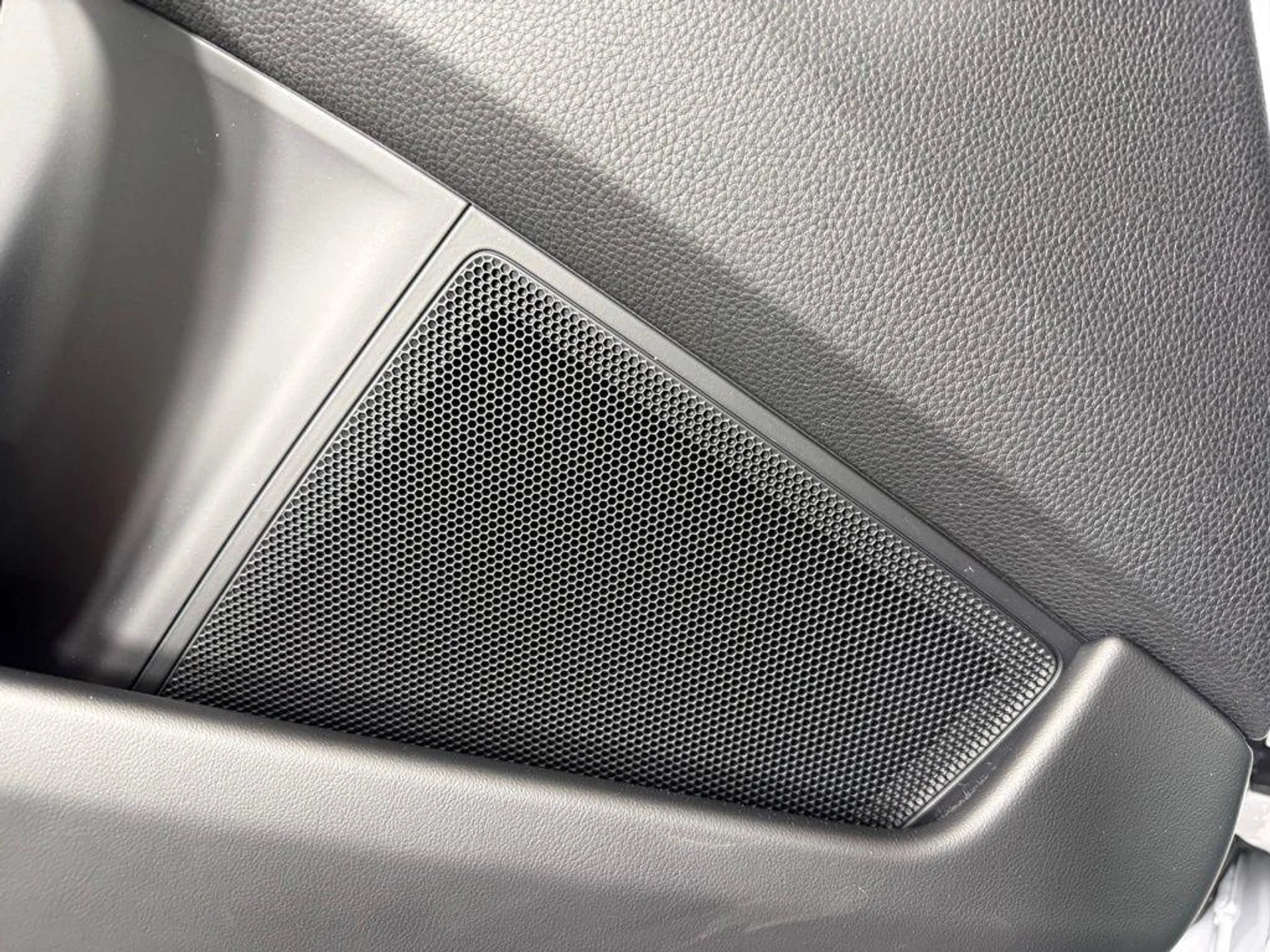 mph020_2319162218_t_S_Zo6y_Pg_Nd_U_Za4_WBA_91s1_Rvw_M_Ic_9571458fb1