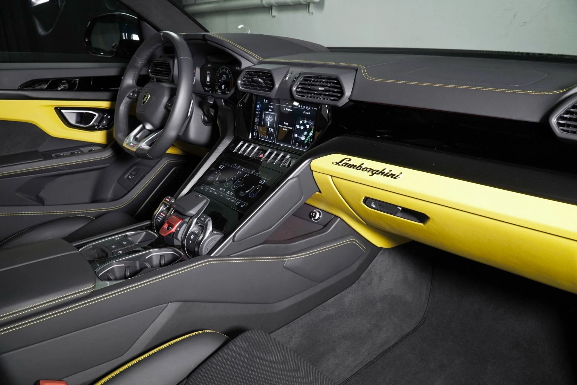mph020_2323169018_Used_2024_Lamborghini_Urus_S_1785981549_ec80b0cf9f