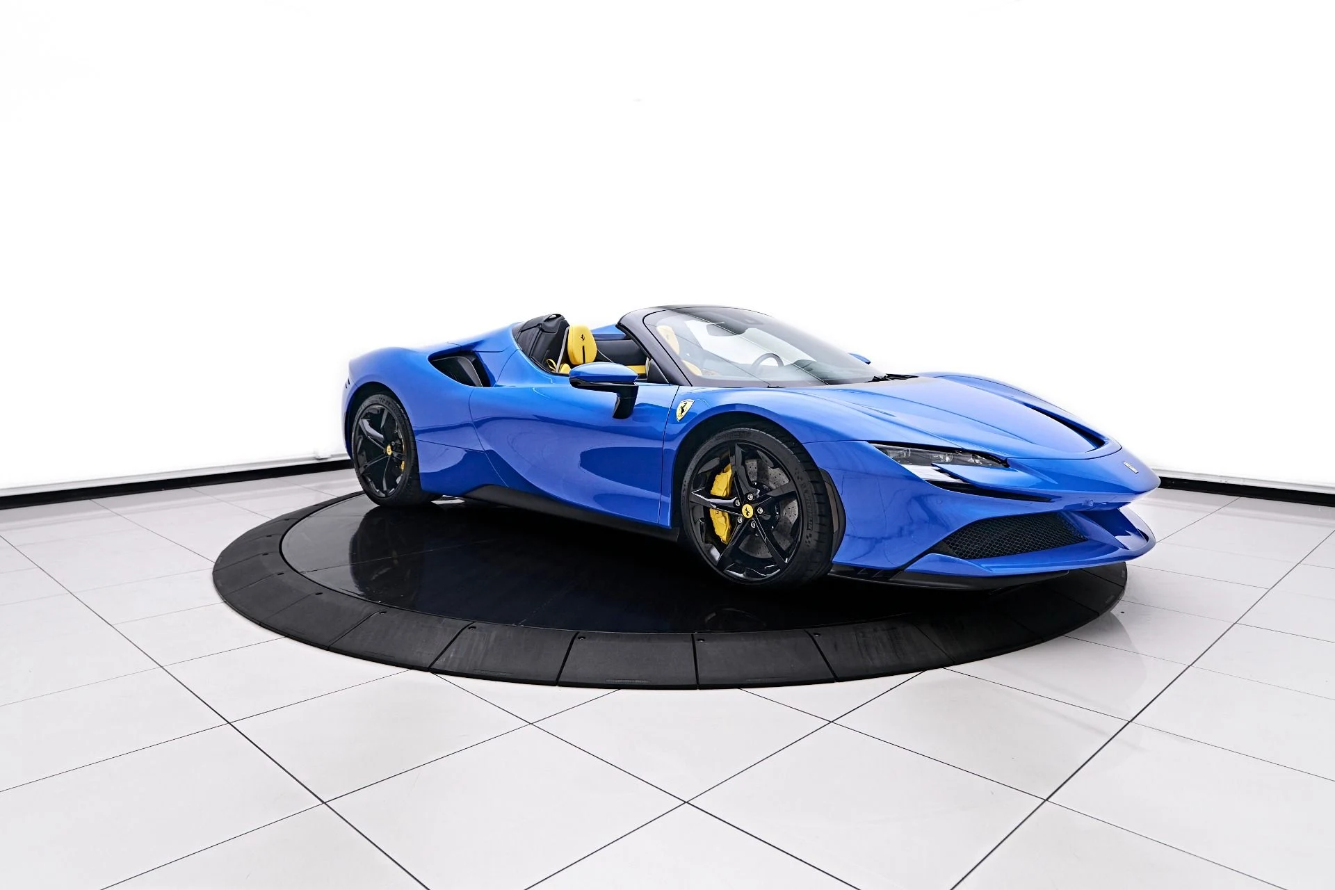 mph020_2323485947_Used_2024_Ferrari_SF_90_Spider_Base_1752630680_efa59d66ad
