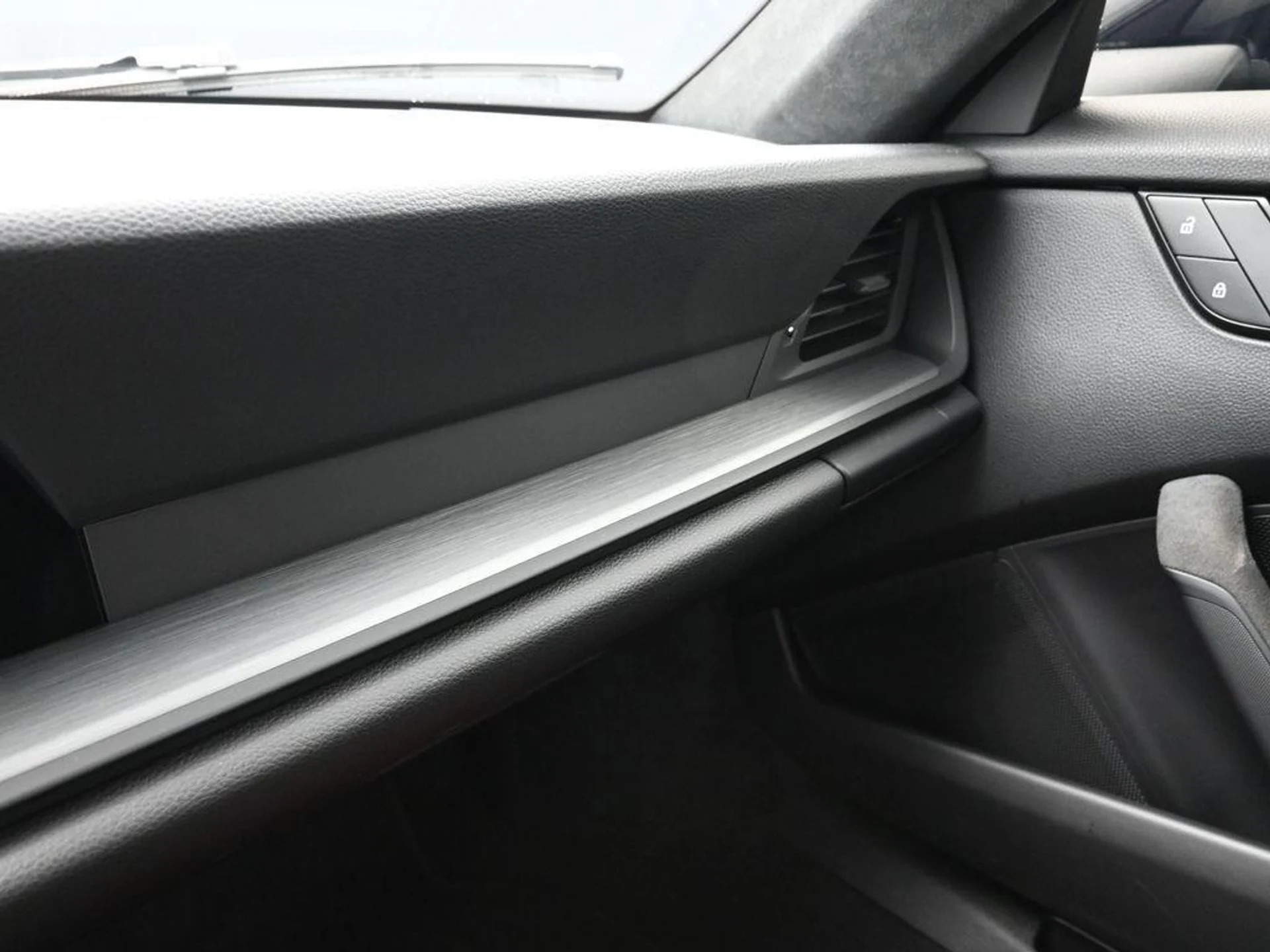 mph020_2328287815_MIU_Pme_S_Yl0f_Oosb_KXGP_Ap_A_En_I_w_23e0408bc4