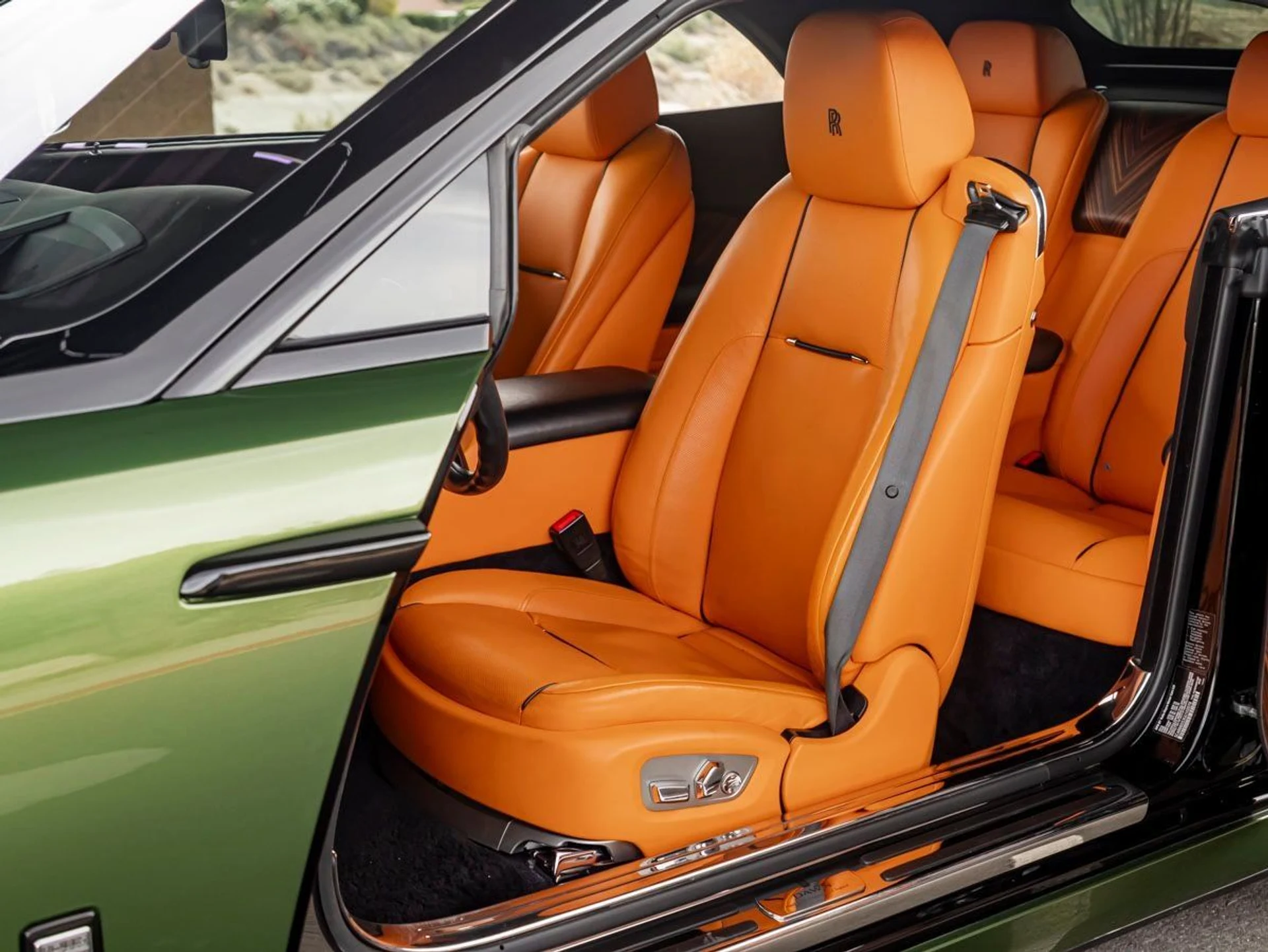 mph020_2329441182_21_2c46d9eb73