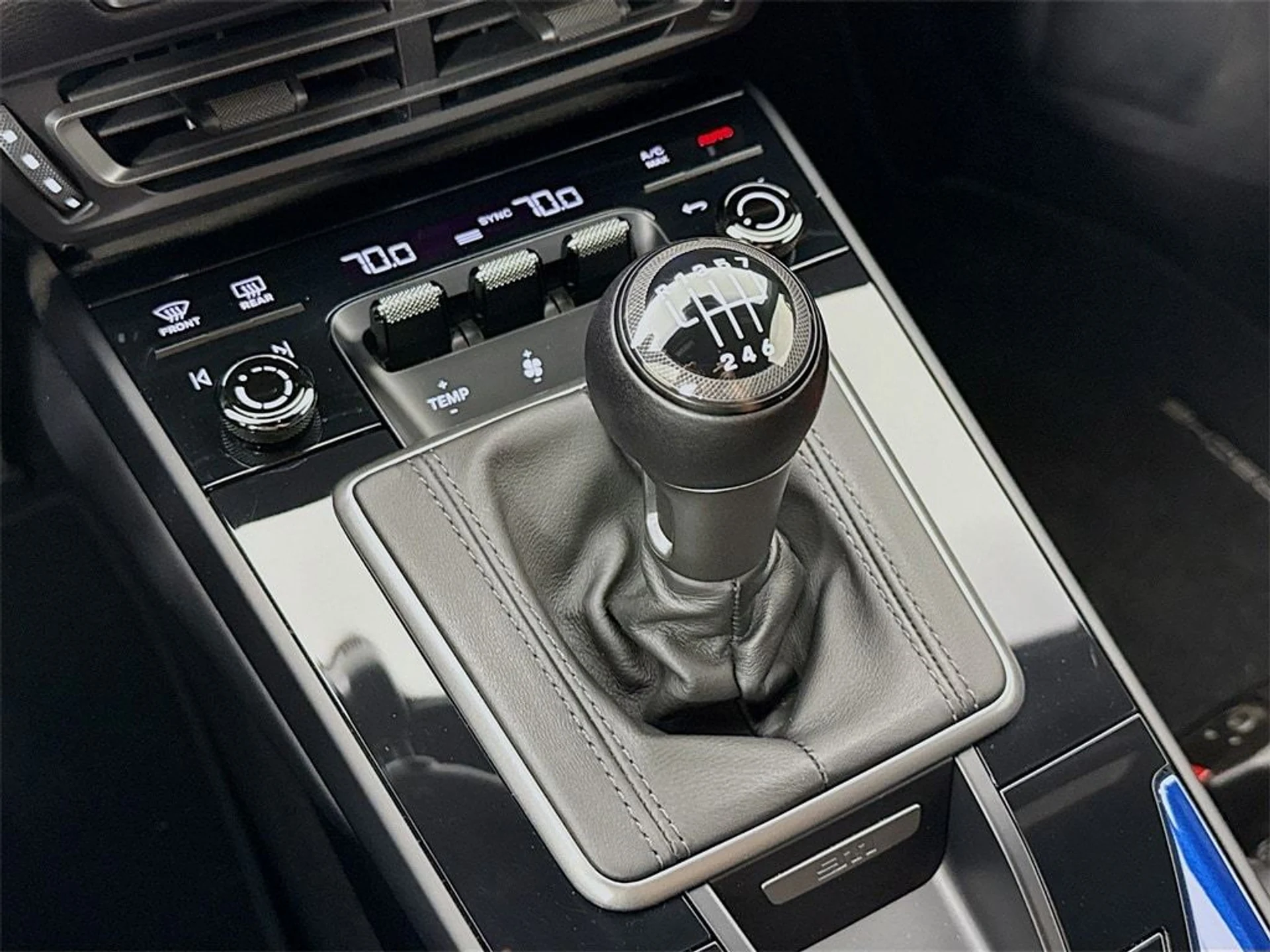 mph020_2330280371_87bab92d27b3750c4bb2c35843b6973bx_d0468b01ae