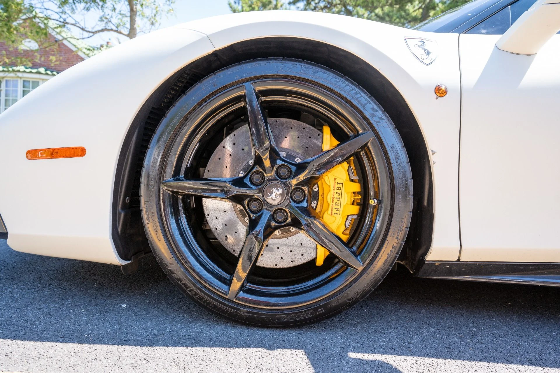 mph020_2335750124_Used_2018_Ferrari_488_GTB_1787848459_3a9efde2f1
