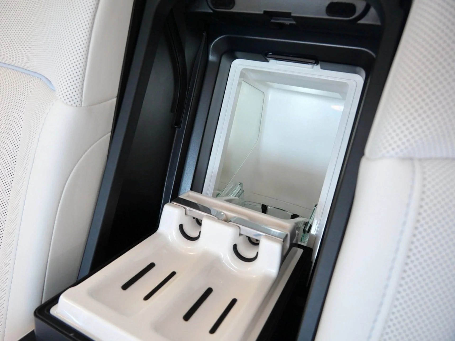 mph020_2336519021_030981e99feff741d432497907b2b290x_6b4b4ea52f