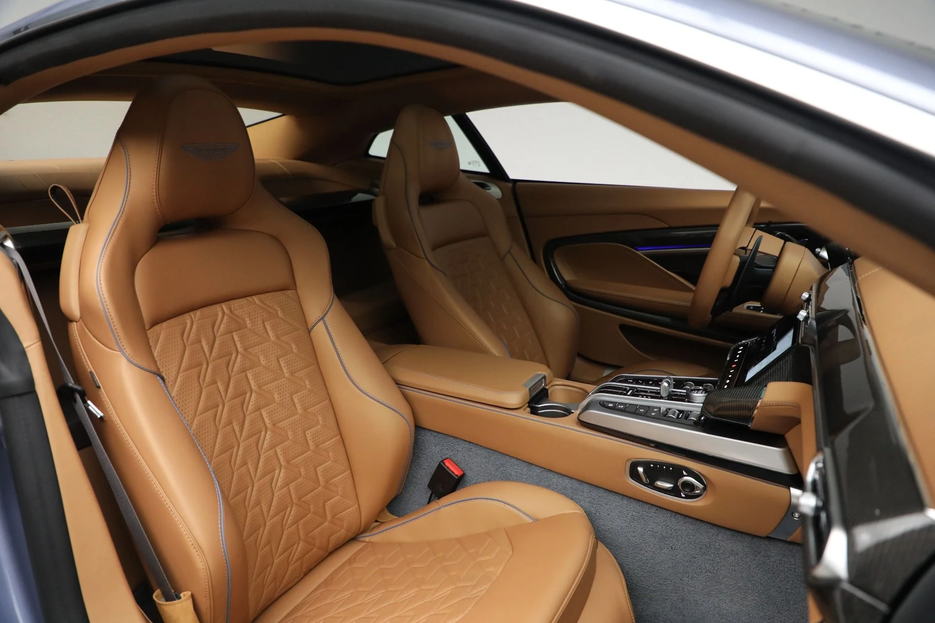 mph020_2340471442_New_2025_Aston_Martin_Vanquish_1738262610_e1594c35a8