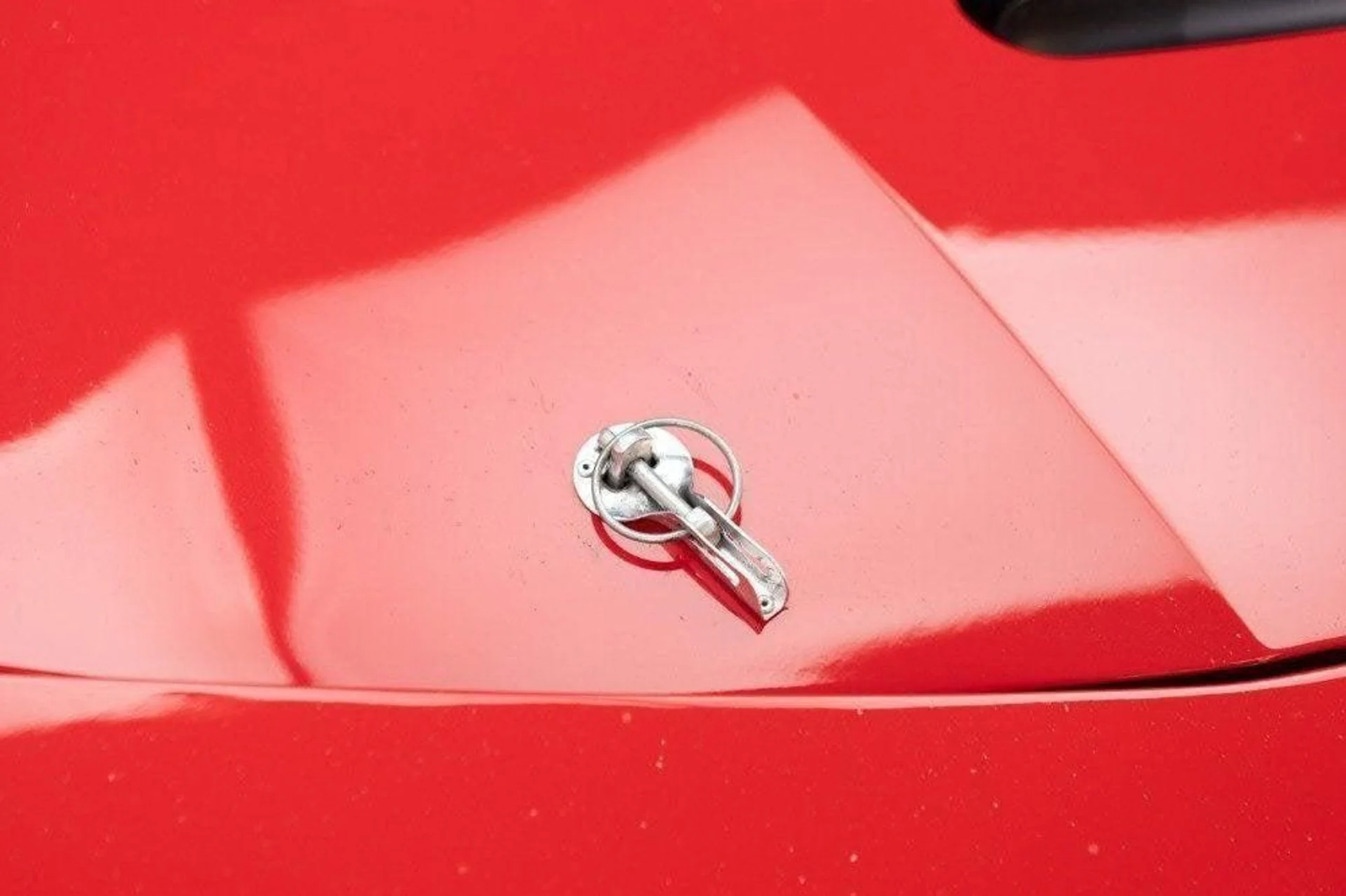 mph020_2341612409_Used_2022_Ferrari_488_Challenge_EVO_1777367751_dead6280df