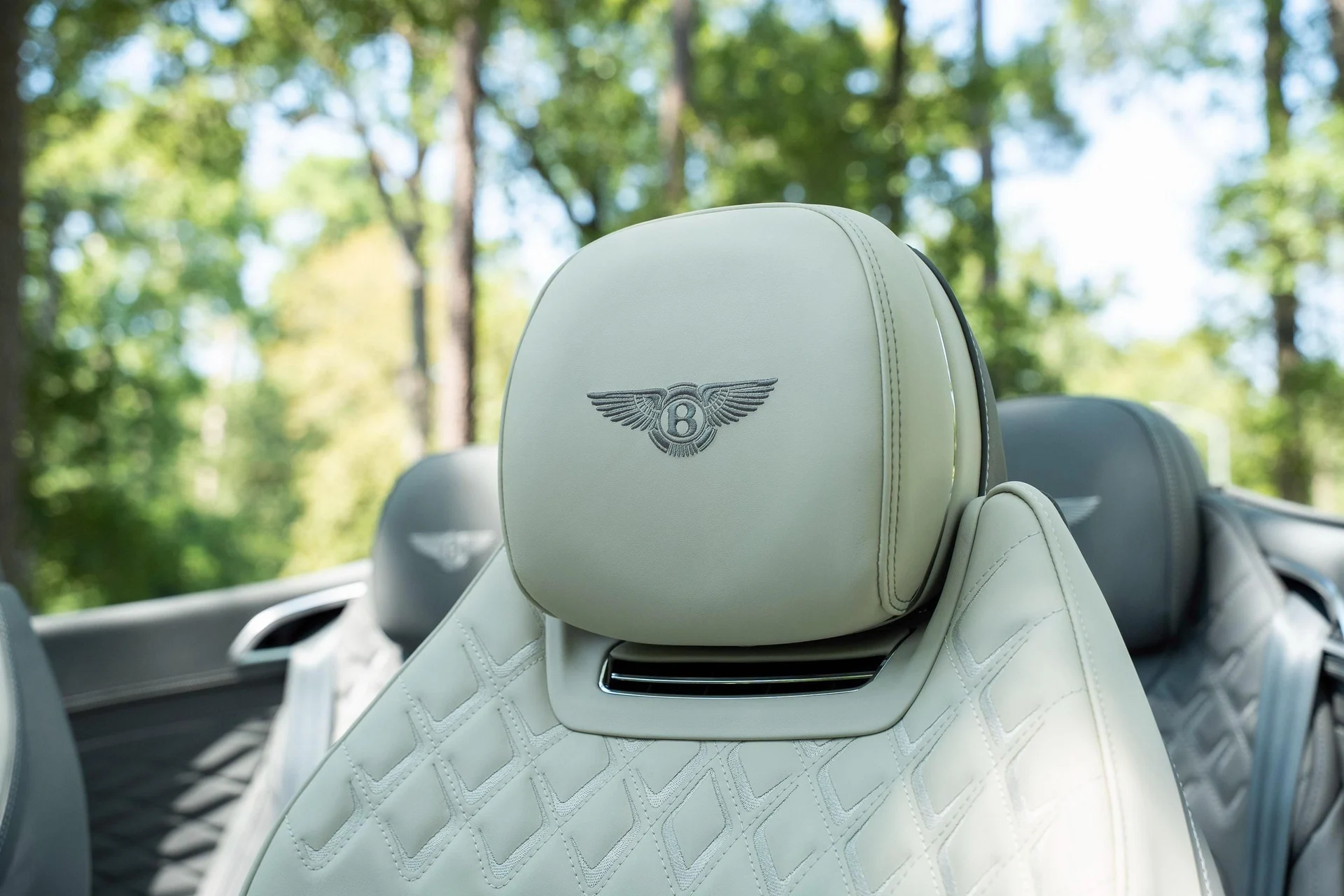 mph020_234458913_451284868_6954be1e4e73cd9f103f4ded_b2396760ee