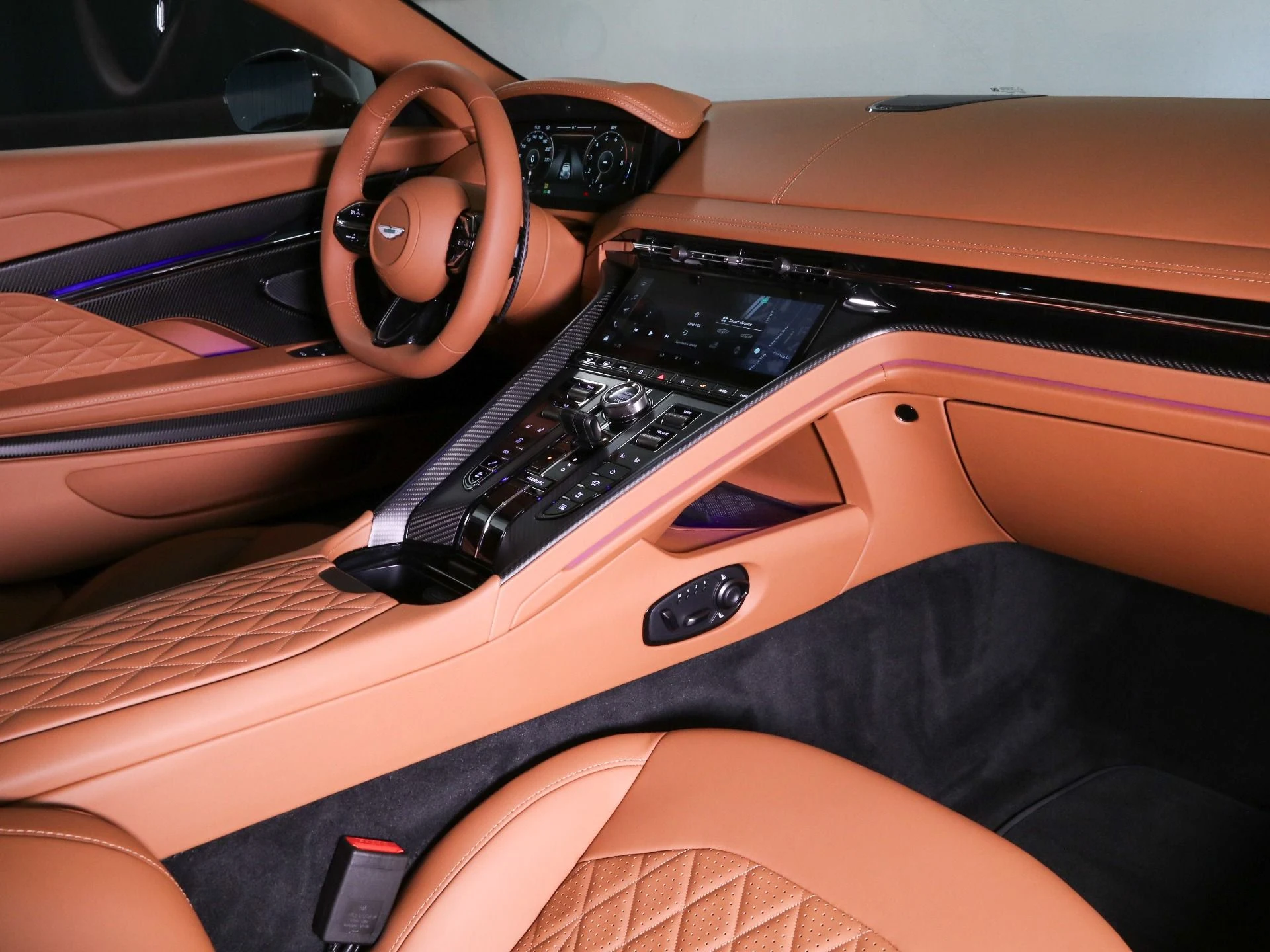 mph020_2345118353_New_2025_Aston_Martin_DB_12_1758482446_a33d35cd4b